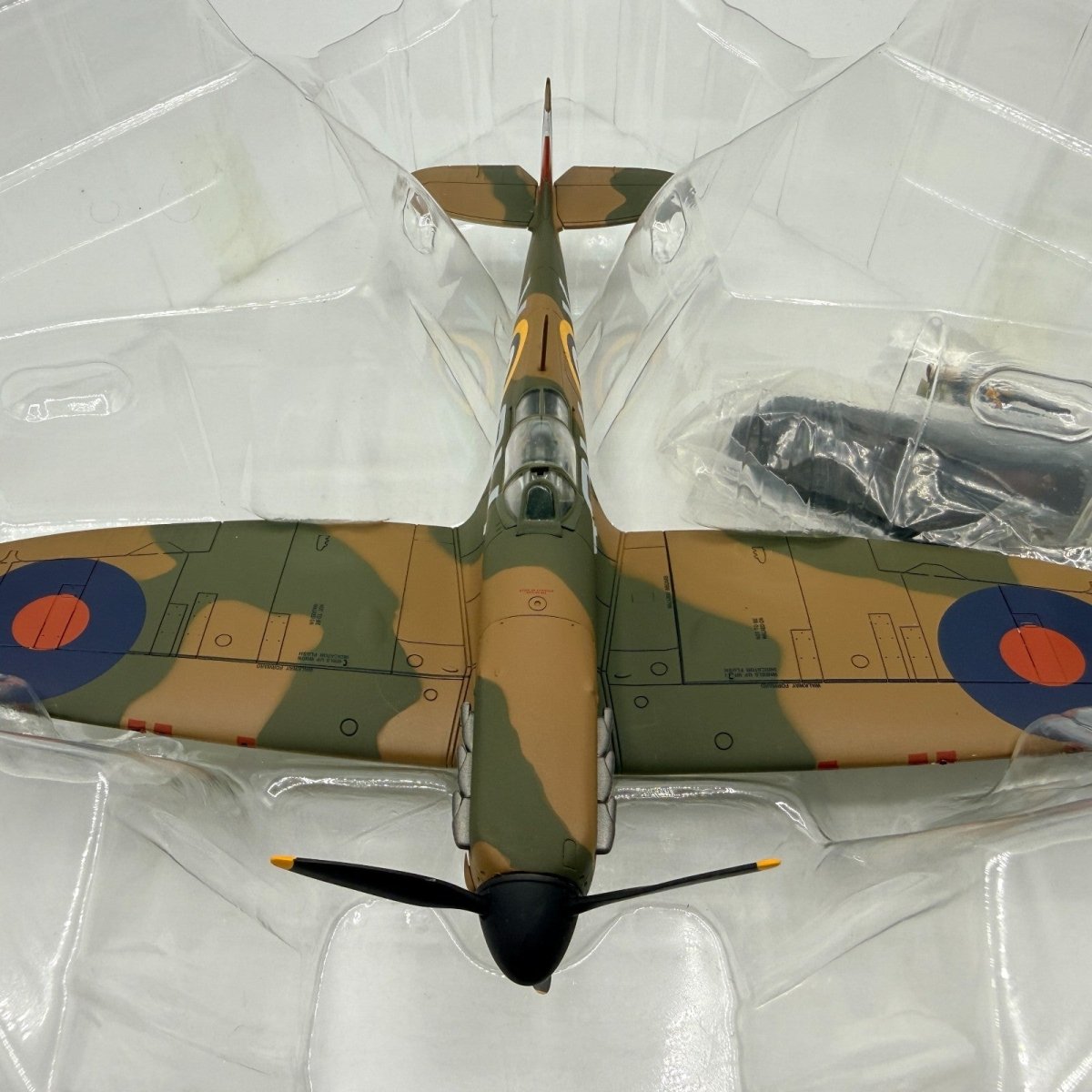 Hobby Master HA7812 1:48 Spitfire Mk.IIa P7423/QV - Y, Arthur Blake 19 Sqn 1940 - Hobby Master