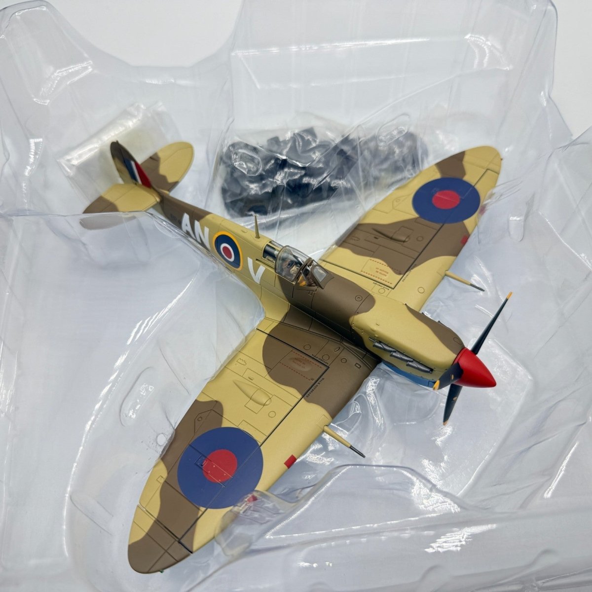 Hobby Master HA7851 1:48 Spitfire VB Tropical BR487/AN - V Tunisia 1943 Diecast - Hobby Master