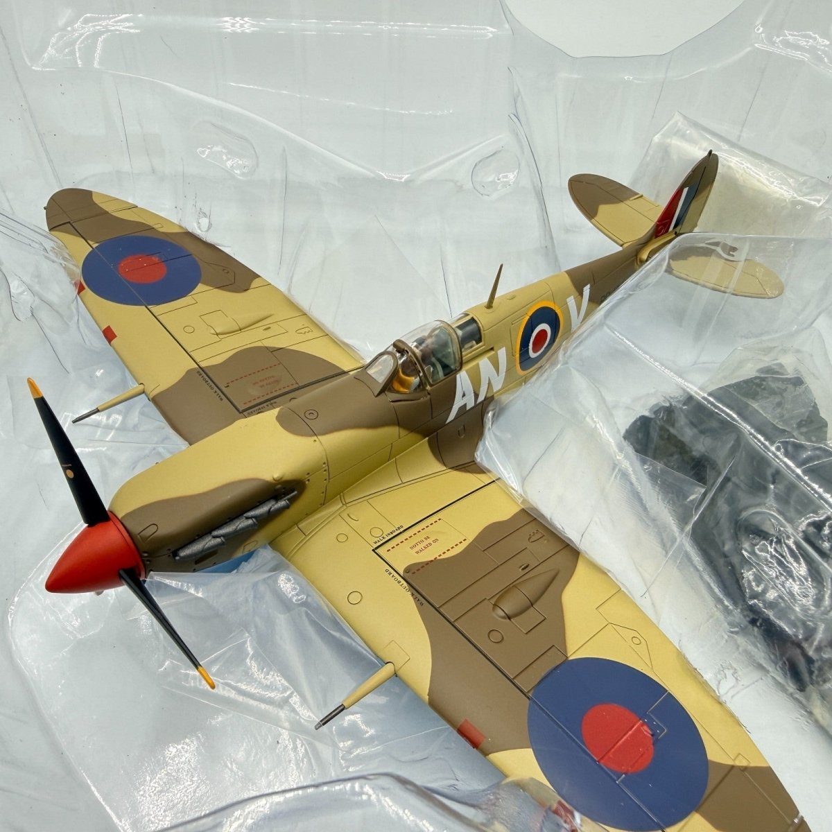 Hobby Master HA7851 1:48 Spitfire VB Tropical BR487/AN - V Tunisia 1943 Diecast - Hobby Master