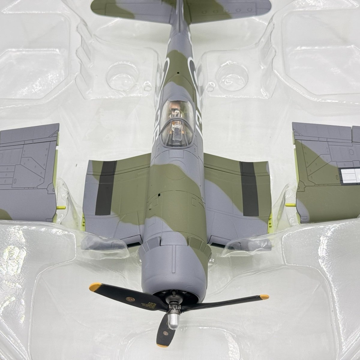 Hobby Master HA8205 1:48 Corsair Mk.II, 1836 Sqn, HMS Victorious, Sakishima 1945 - Hobby Master