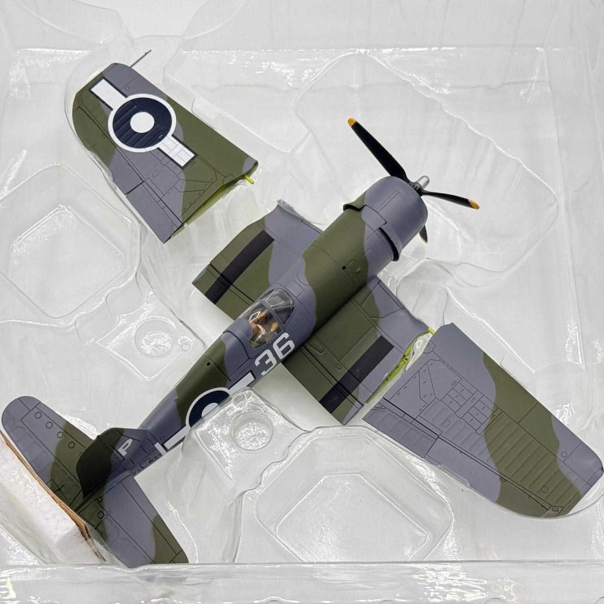 Hobby Master HA8205 1:48 Corsair Mk.II, 1836 Sqn, HMS Victorious, Sakishima 1945 - Hobby Master