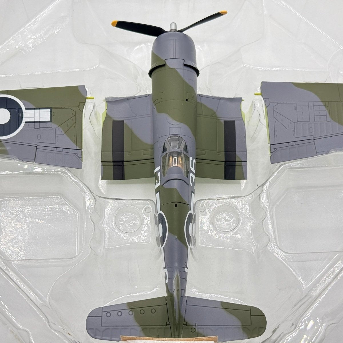 Hobby Master HA8205 1:48 Corsair Mk.II, 1836 Sqn, HMS Victorious, Sakishima 1945 - Hobby Master