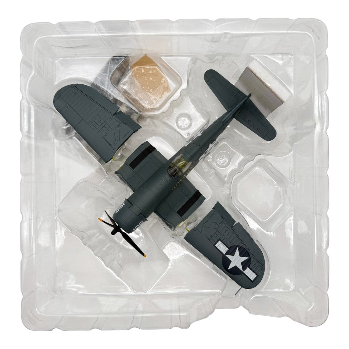 Hobby Master HA8207 1:48 Vought F4U Corsair USMC VMF - 111 Ole 122 - Hobby Master