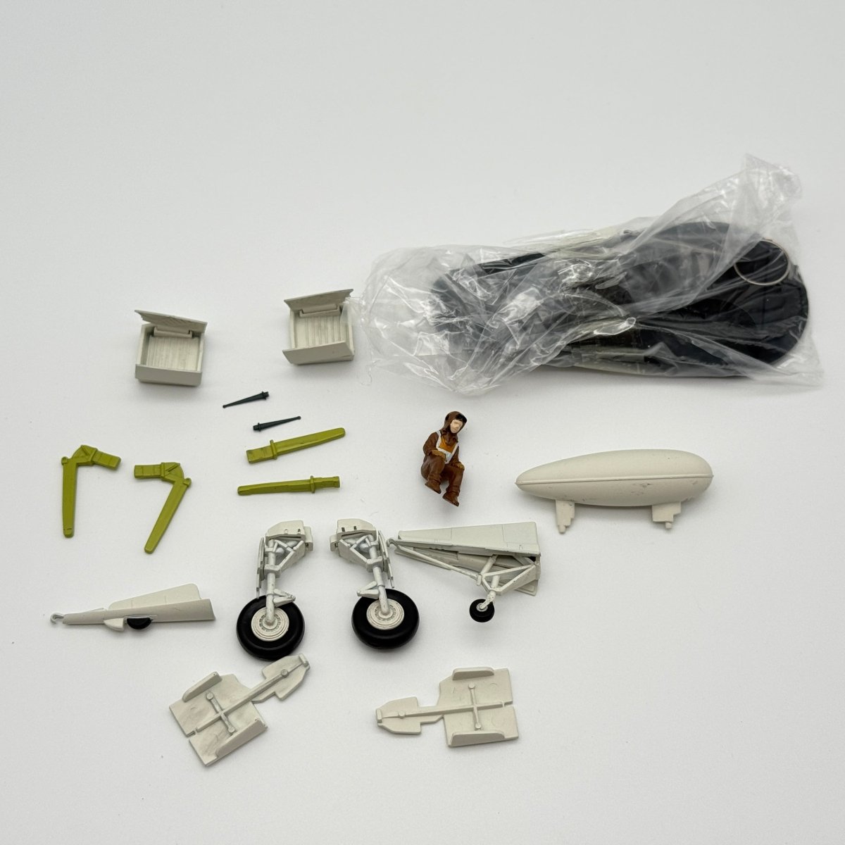 Hobby Master HA8207 1:48 Vought F4U Corsair USMC VMF - 111 Ole 122 - Hobby Master