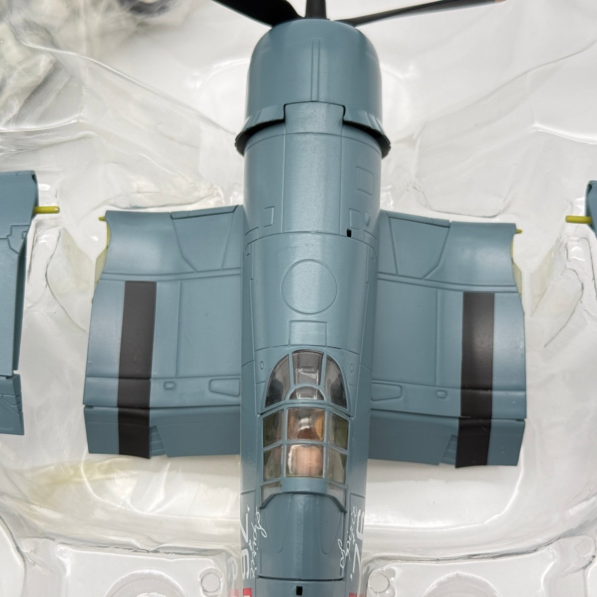 Hobby Master HA8211 1:48 Vought F4U Corsair USMC VMF - 215 Spirit of 76 - Hobby Master