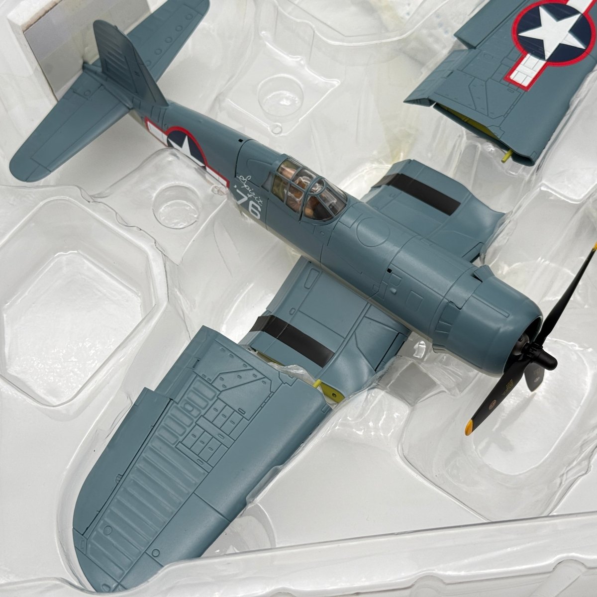 Hobby Master HA8211 1:48 Vought F4U Corsair USMC VMF - 215 Spirit of 76 - Hobby Master
