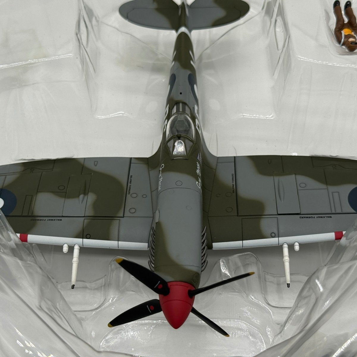 Hobby Master HA8303 1:48 Supermarine Spitfire Mk VIII RAAF No.457 Sqn Grey Nurse - Hobby Master