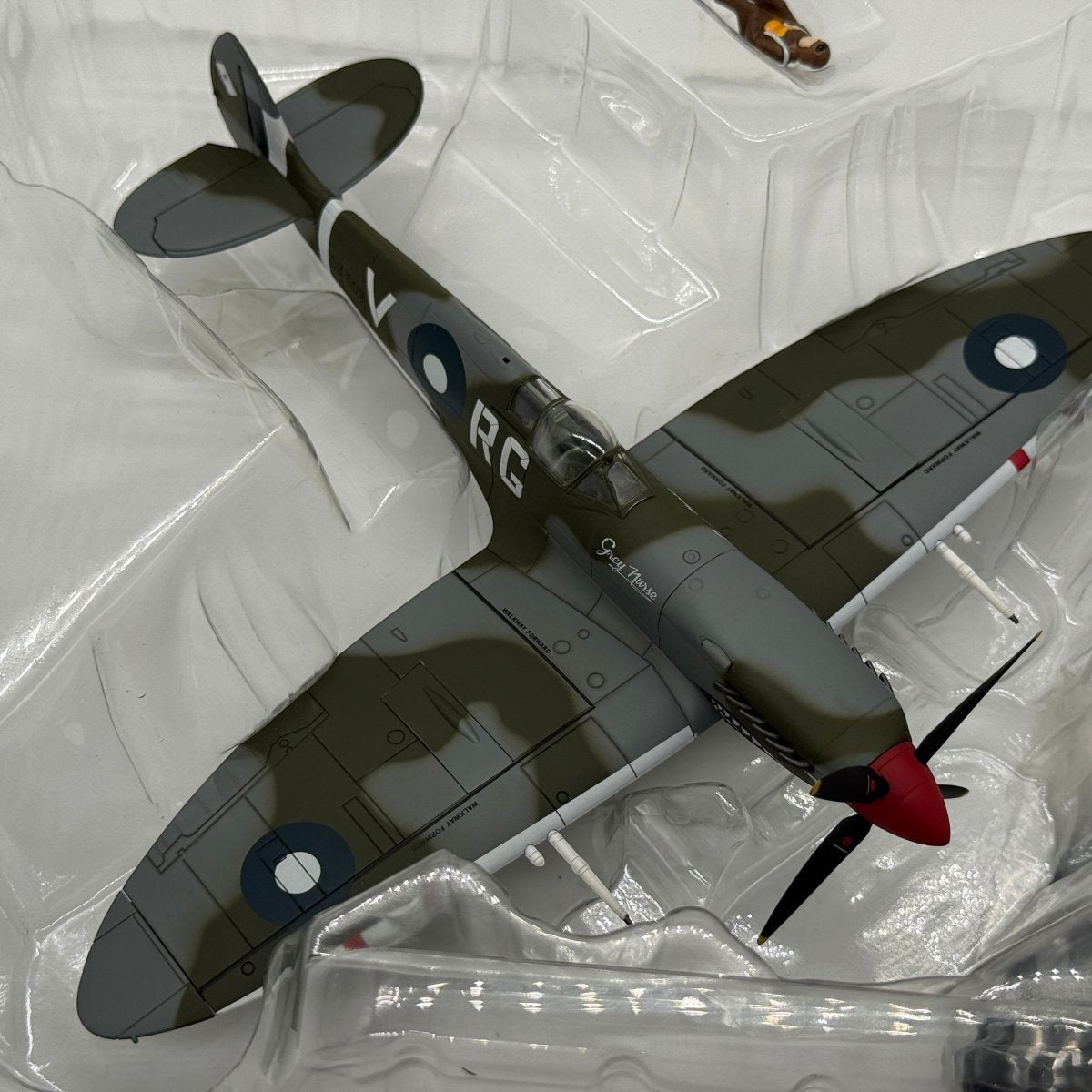 Hobby Master HA8303 1:48 Supermarine Spitfire Mk VIII RAAF No.457 Sqn Grey Nurse - Hobby Master