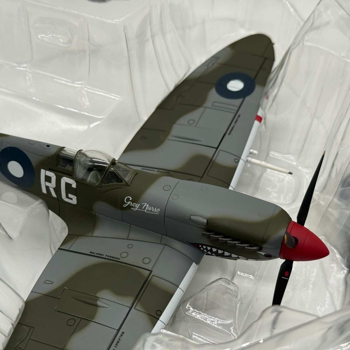Hobby Master HA8303 1:48 Supermarine Spitfire Mk VIII RAAF No.457 Sqn Grey Nurse - Hobby Master