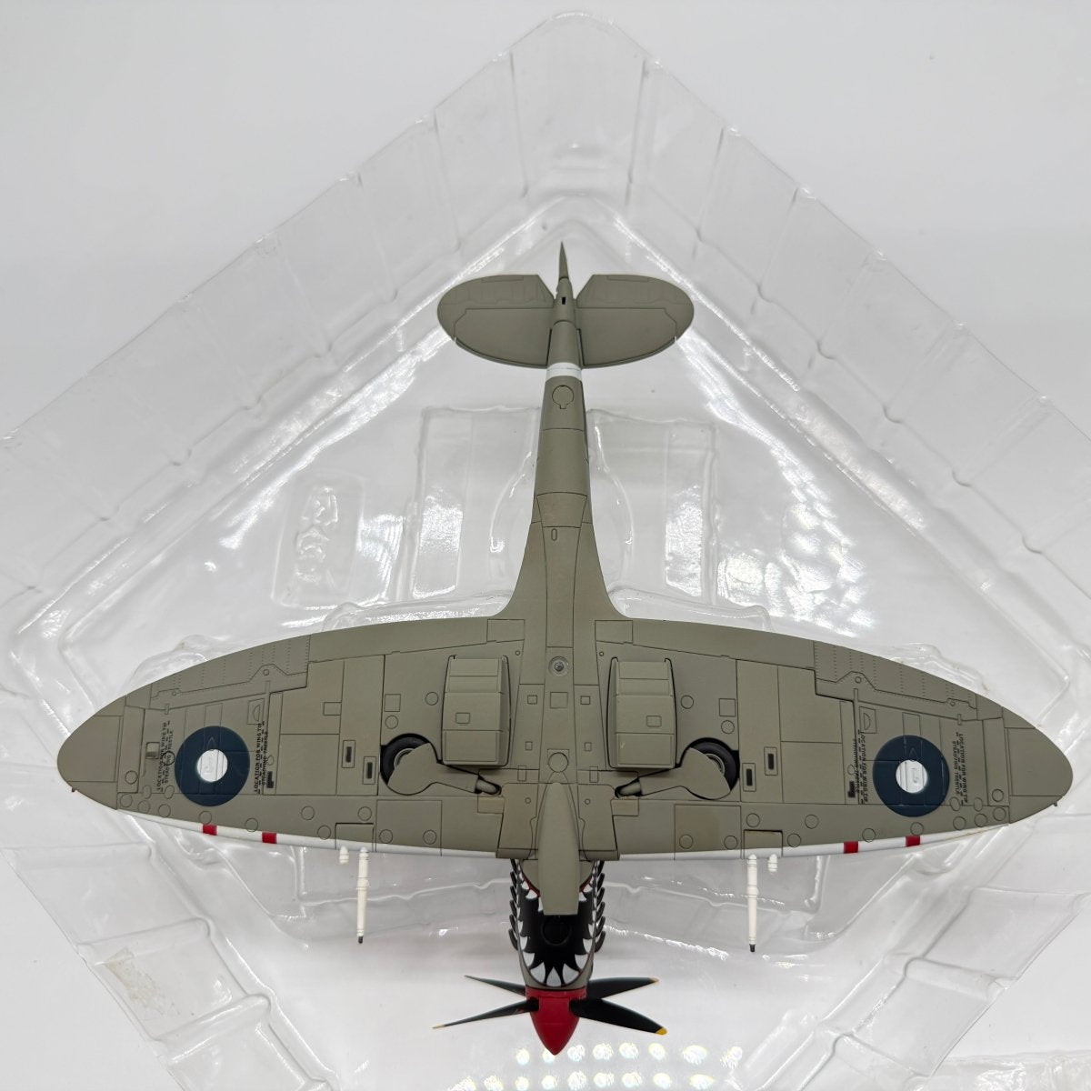 Hobby Master HA8303 1:48 Supermarine Spitfire Mk VIII RAAF No.457 Sqn Grey Nurse *ISSUES* - Hobby Master