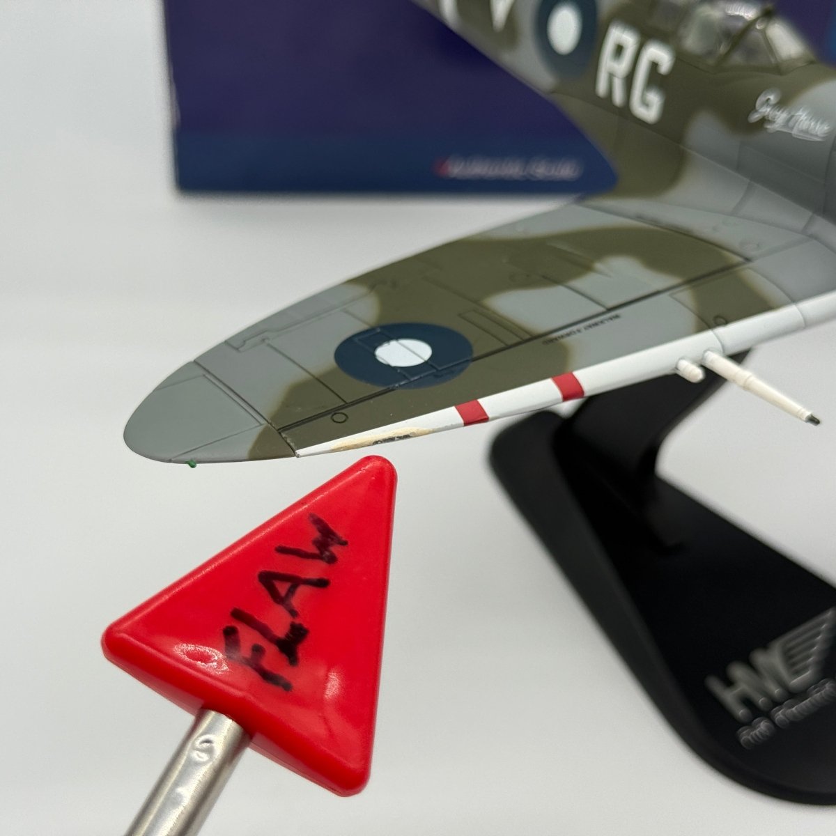 Hobby Master HA8303 1:48 Supermarine Spitfire Mk VIII RAAF No.457 Sqn Grey Nurse *ISSUES* - Hobby Master