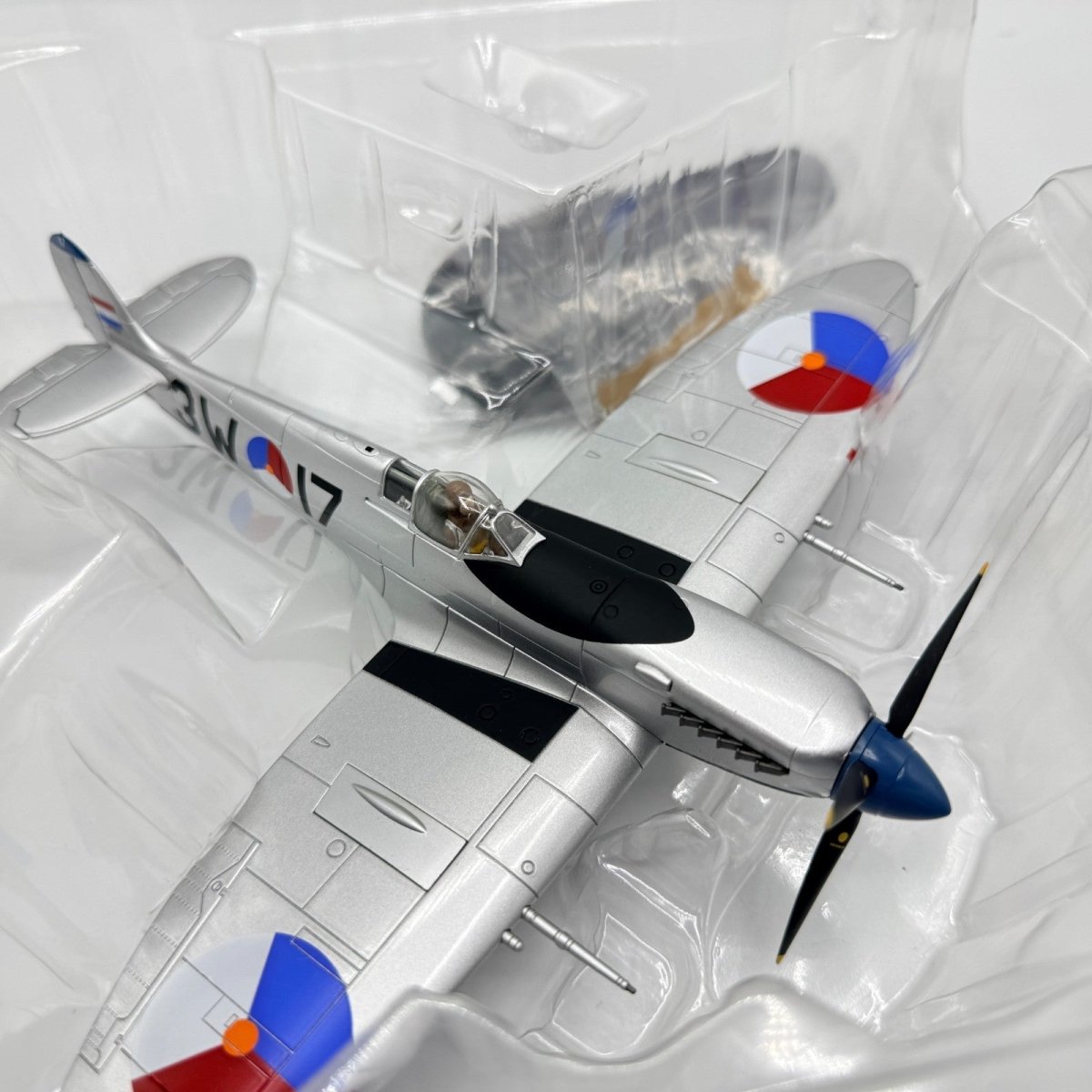 Hobby Master HA8308 1:48 Supermarine Spitfire LF IX MK732 (PH - OUQ) RNLAF - Hobby Master