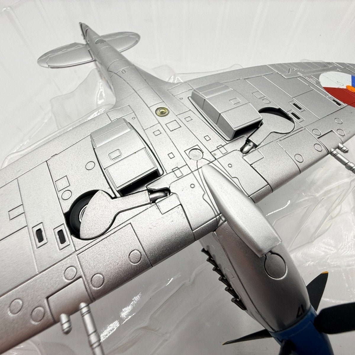 Hobby Master HA8308 1:48 Supermarine Spitfire LF IX MK732 (PH - OUQ) RNLAF - Hobby Master