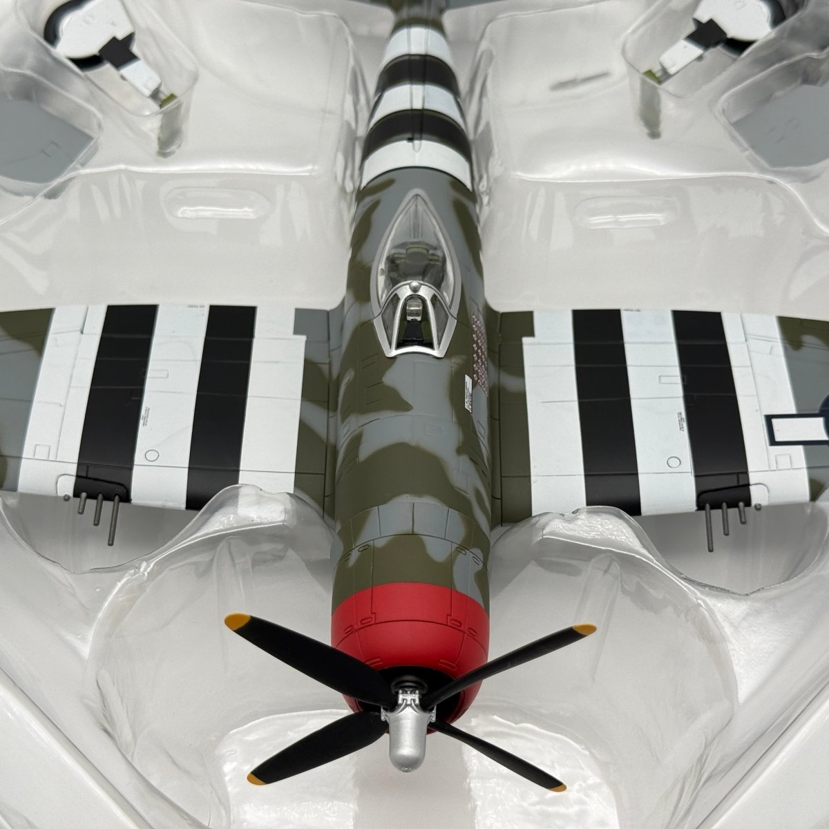 Hobby Master HA8401 1:48 Republic P - 47D Thunderbolt Gabby Gabreski 56th FG - Hobby Master
