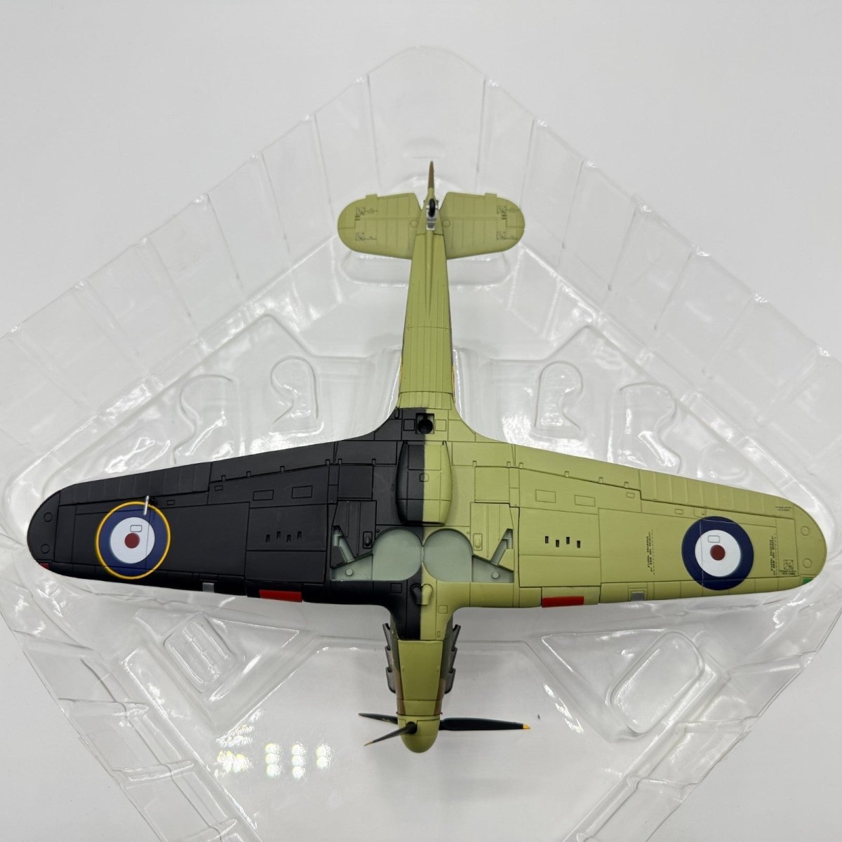 Hobby Master HA8602 1:48 Hurricane Mk.I, RAF Flying Officer McKnight, 242 Sqn - Hobby Master