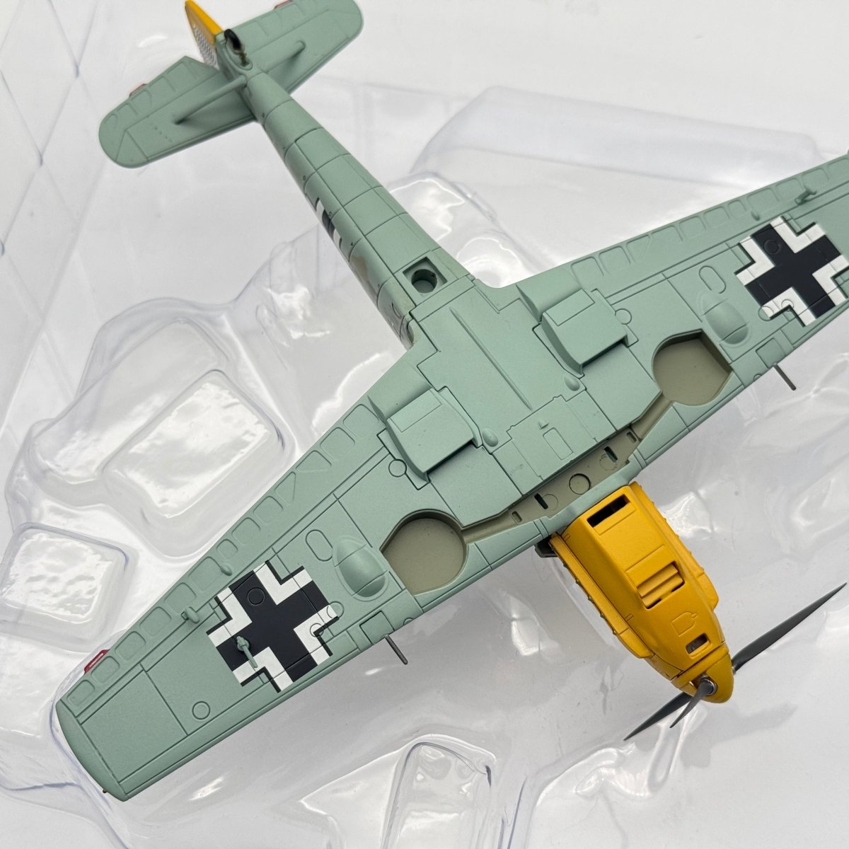Hobby Master HA8715 1:48 Bf 109E-4 W.Nr.5819 Adolf Galland JG 26 France Dec 1940 - Hobby Master
