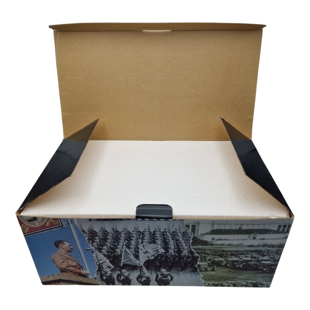 King & Country 1:30 Nuremburg Review Stand WW2 Model LAH082 - King & Country