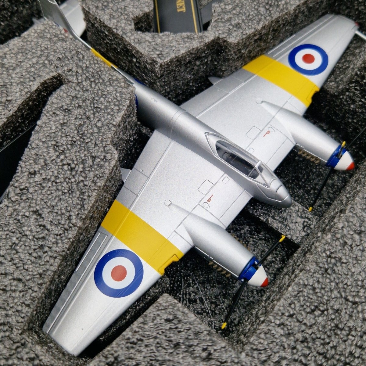 Oxford Aviation 1/72 De Havilland D.H.103 Hornet F.3 RAF Training Squad 72HOR001 - Oxford Aviation
