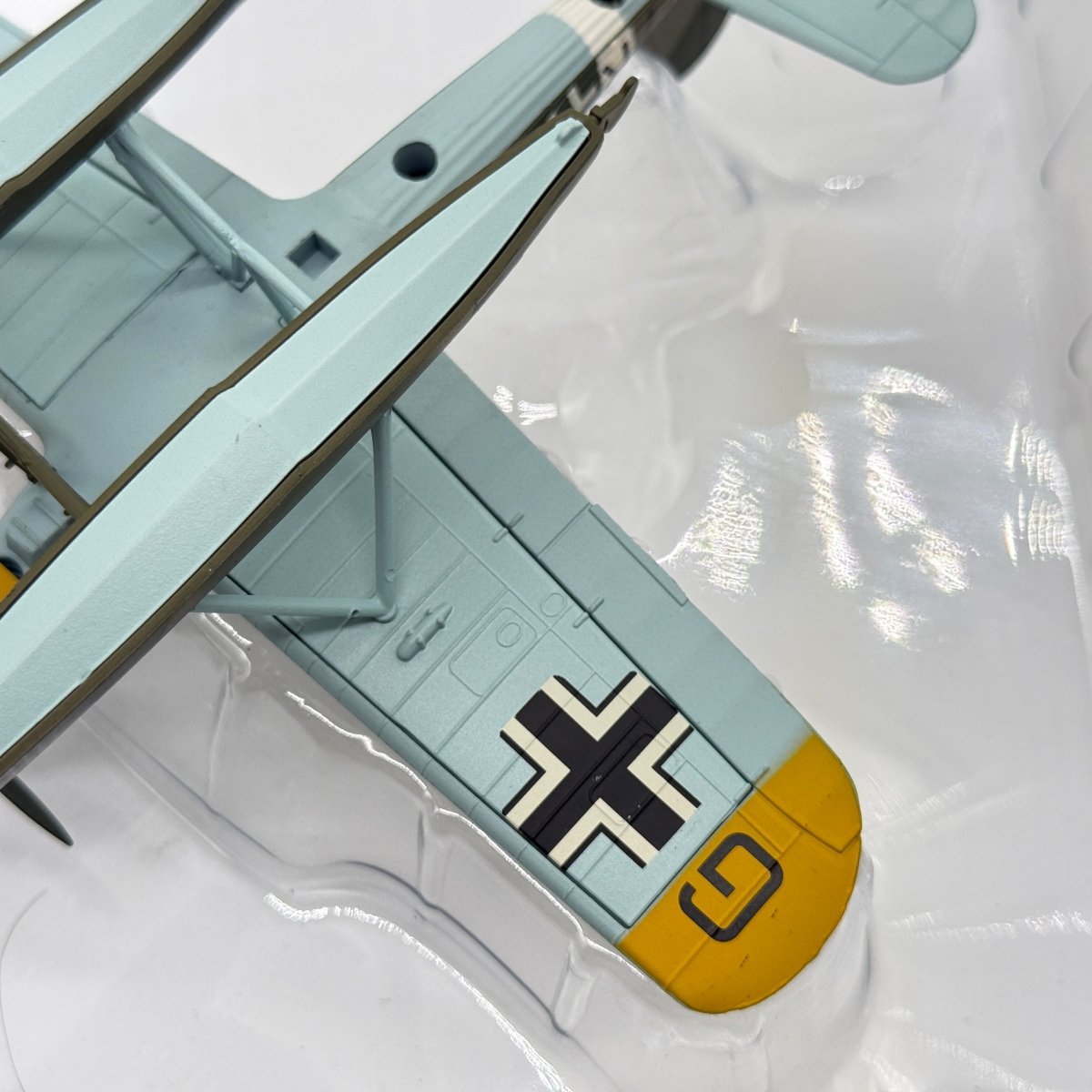 Oxford Diecast AC027 1:72 Arado Ar 196A-3 Kriegsmarine 2./SAGr.125 7R+GK - Oxford Aviation