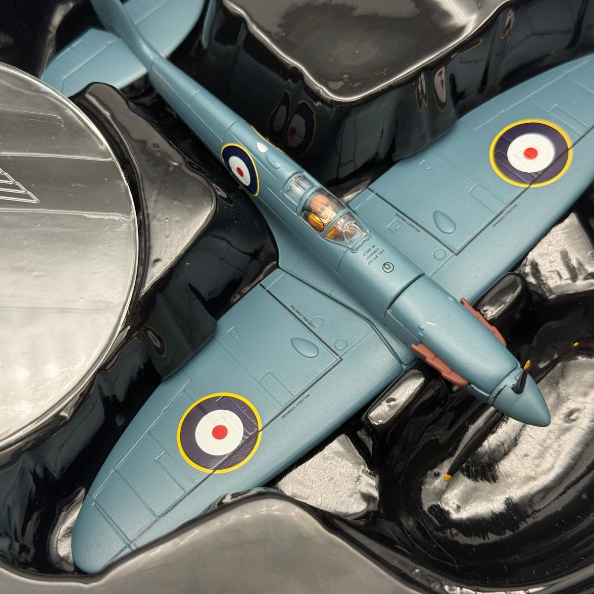 Titles Listing title: Corgi AA31928 1:72 Supermarine Spitfire Mk I RAF No.212 Sqn P9931 France 1940 - Corgi
