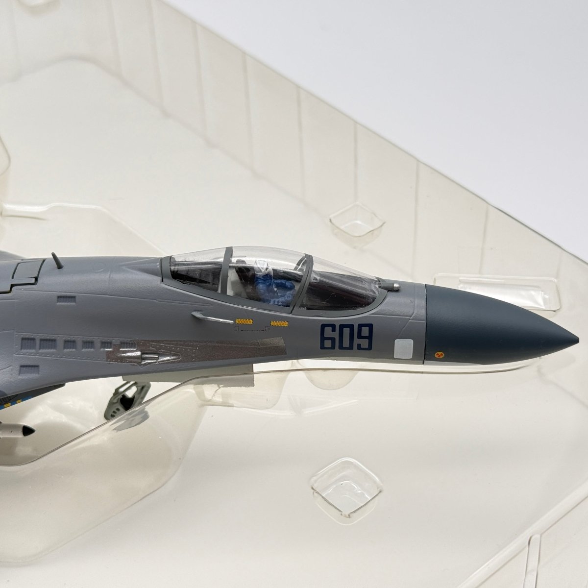 Witty Wings WTW - 72 - 014 - 011 1:72 Sukhoi Su - 27SK Flanker - B PLAAF China - Sky Guardians