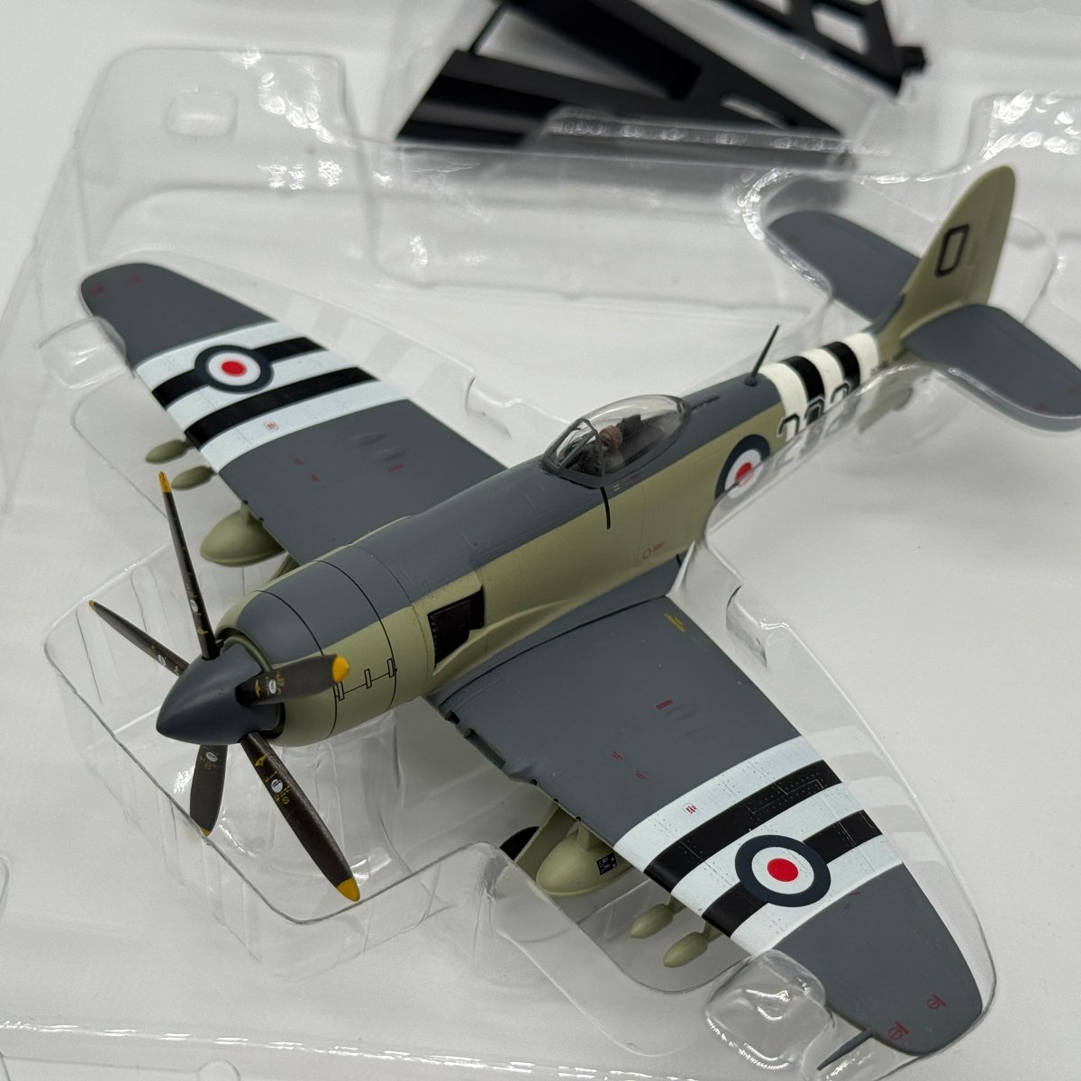 Witty Wings WTW - 72 - 015 - 010 1:72 Hawker Sea Fury FB.11 HMS Ocean - Sky Guardians