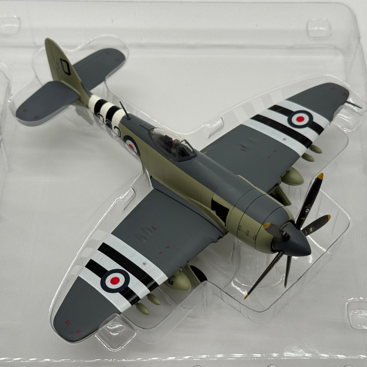Witty Wings WTW - 72 - 015 - 010 1:72 Hawker Sea Fury FB.11 HMS Ocean - Sky Guardians