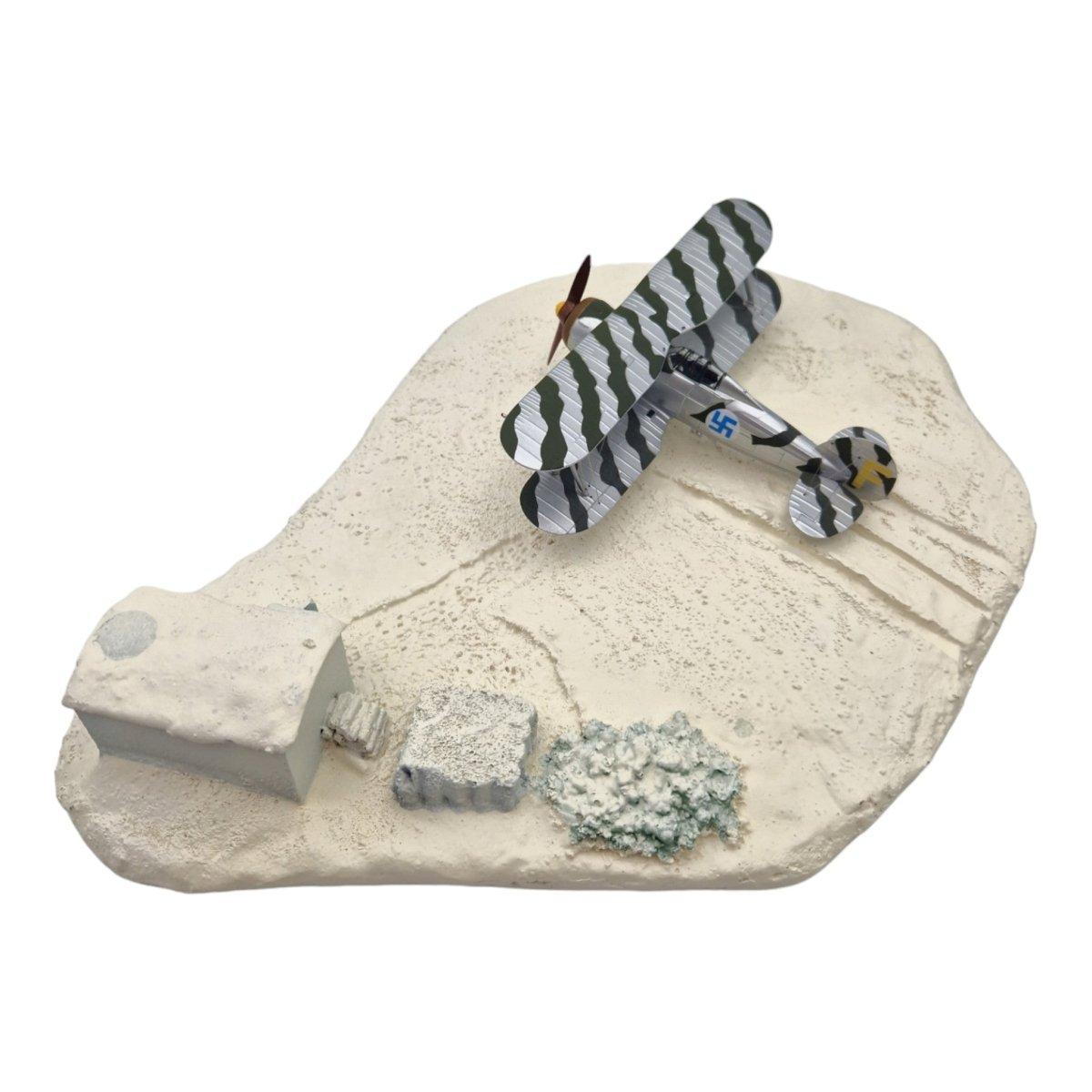 Corgi Aviation Archive 1:72 J - 8A Gladiator With Skis & Diorama Royal Swedish Air Force AA36204 - Corgi