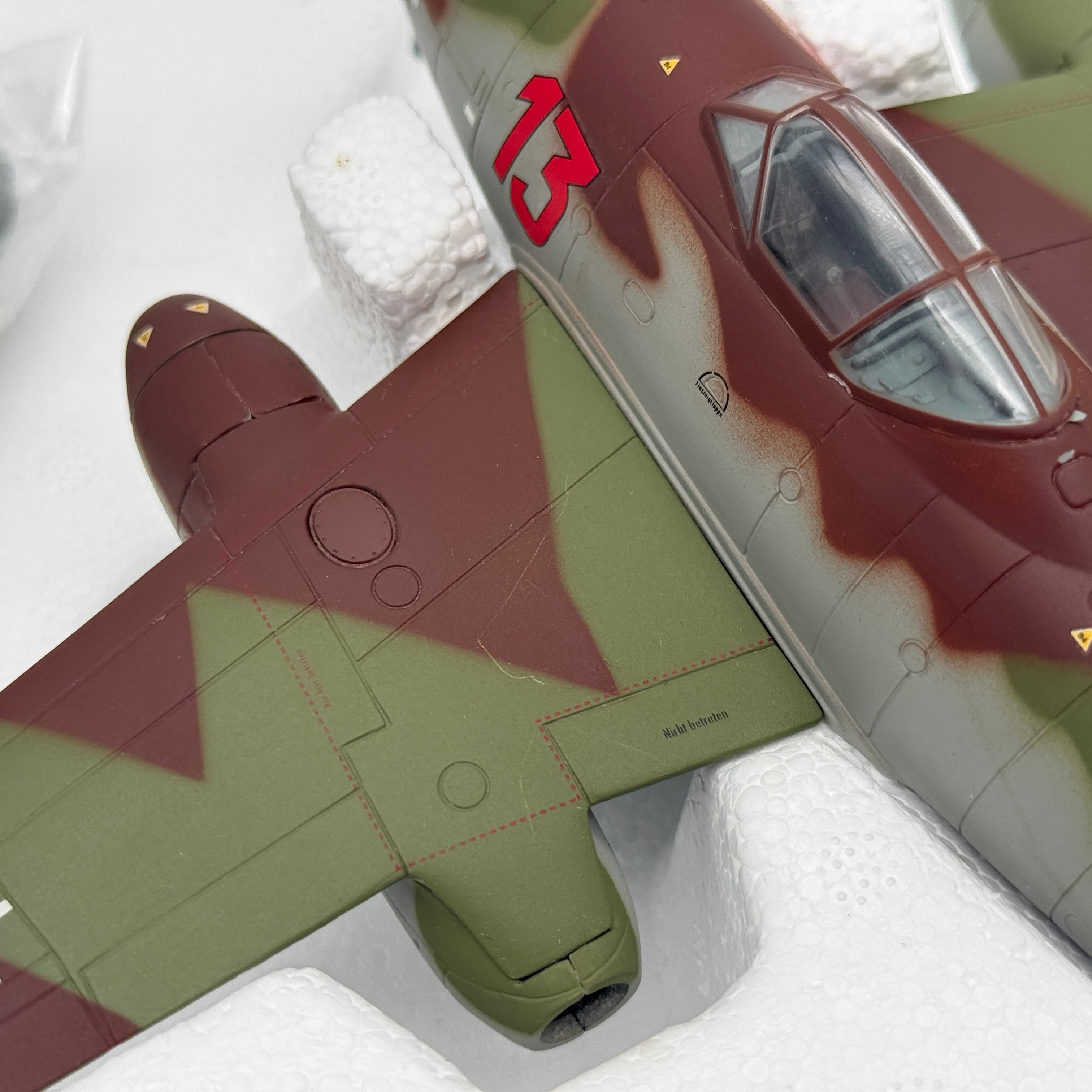 Franklin Mint Armour B11B299 1:48 Messerschmitt Me 262A Red 13 Heinz Bär
