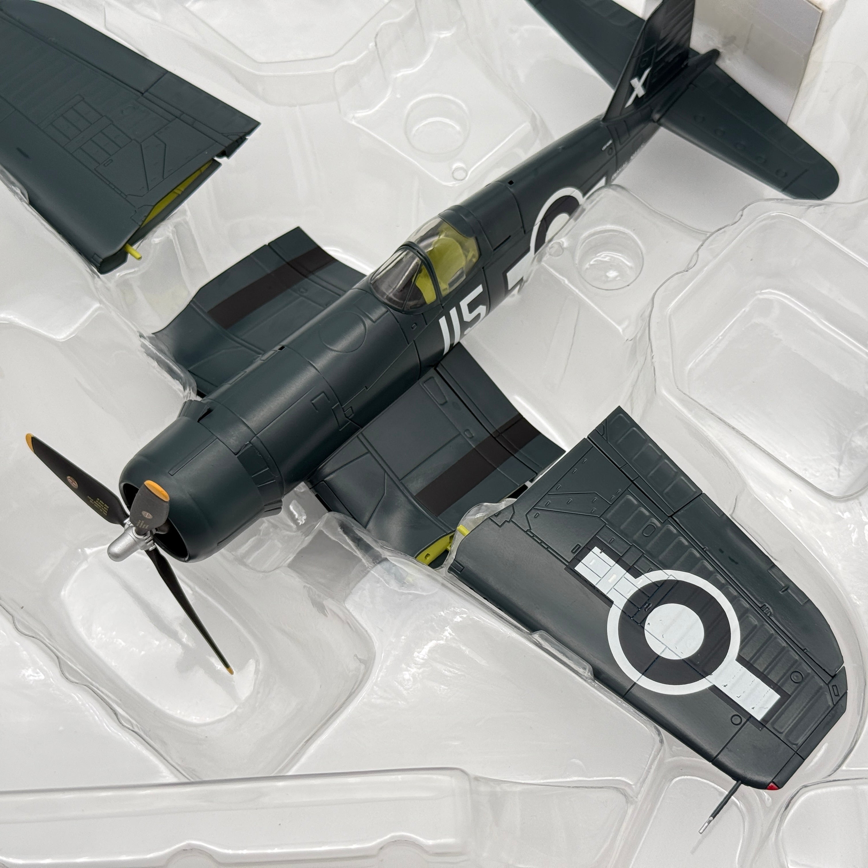 Hobby Master HA8204 1:48 Vought FG-1D Corsair RNFAA No.1841 NAS Hampton Gray