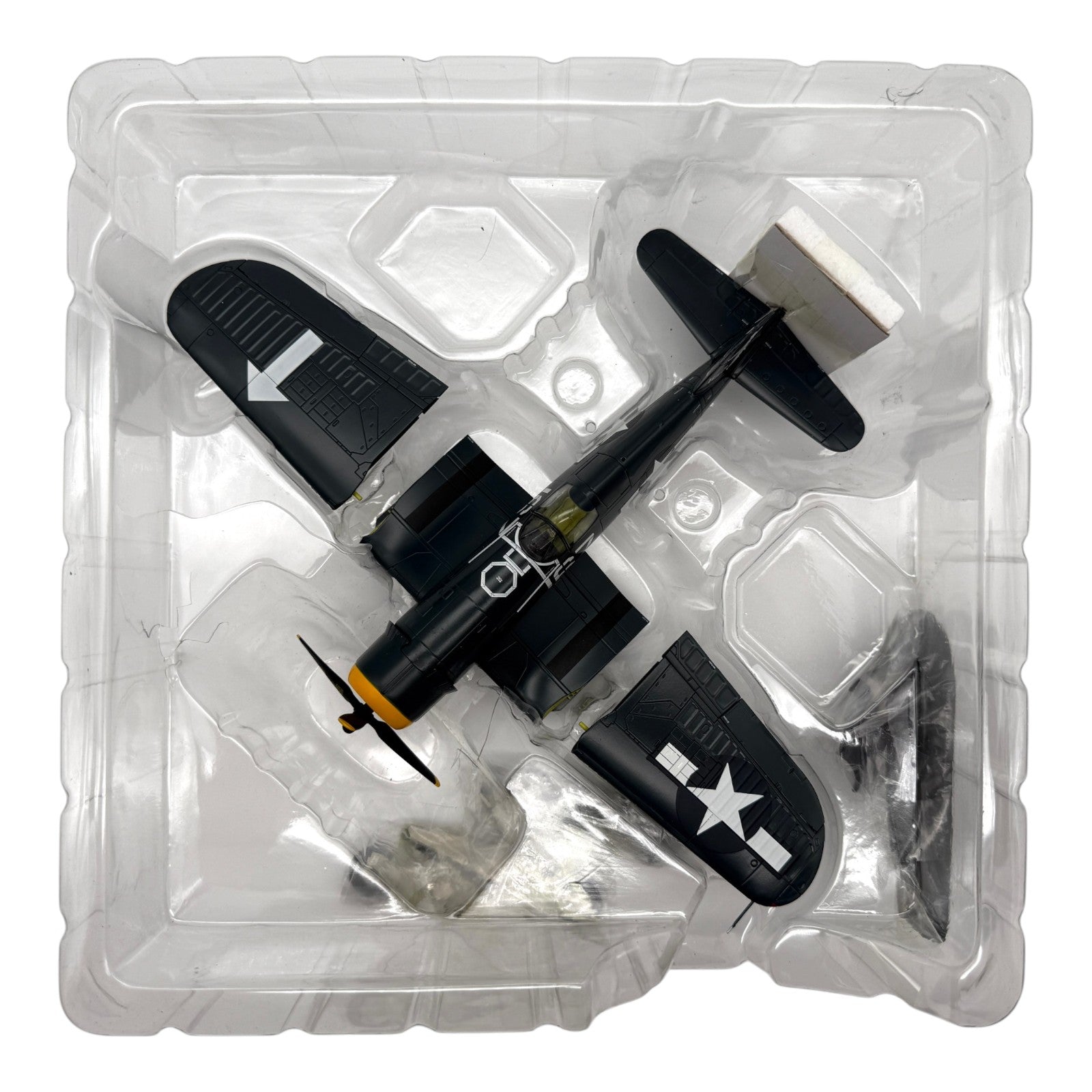 Hobby Master HA8206 1:48 Vought F4U Corsair USN VF-84 Wolf Gang White 167