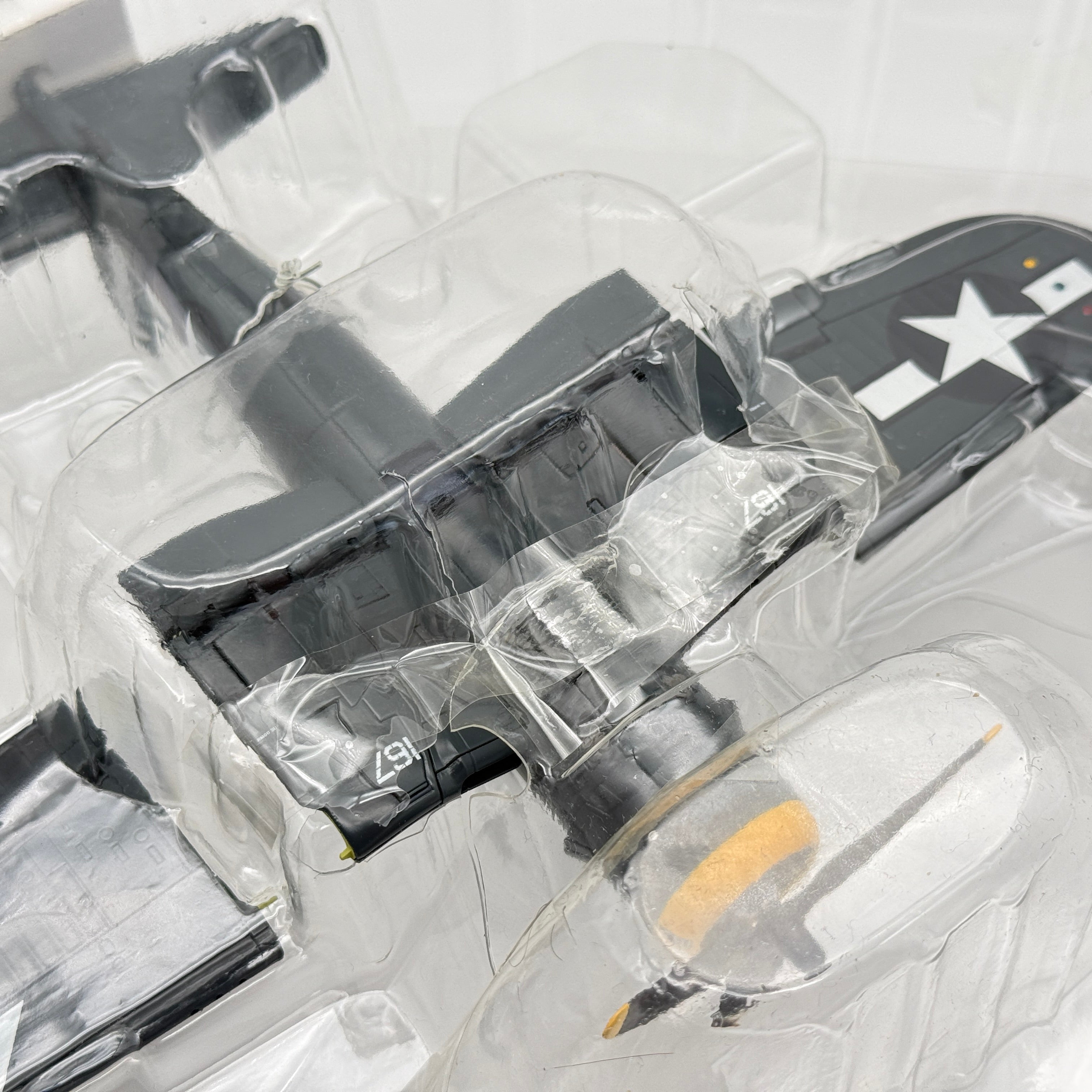 Hobby Master HA8206 1:48 F4U Corsair Roger Hedrick