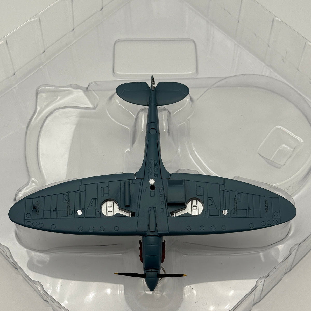 Corgi AA31928 1:72 Supermarine Spitfire Mk I RAF No.212 Sqn P9931 France 1940