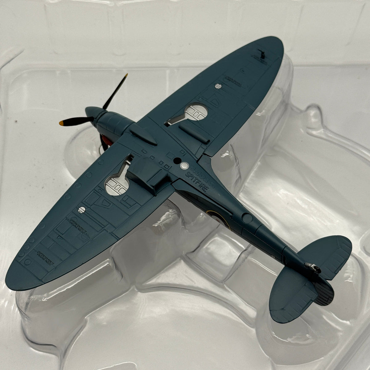 Corgi AA31928 1:72 Supermarine Spitfire Mk I RAF No.212 Sqn P9931 France 1940