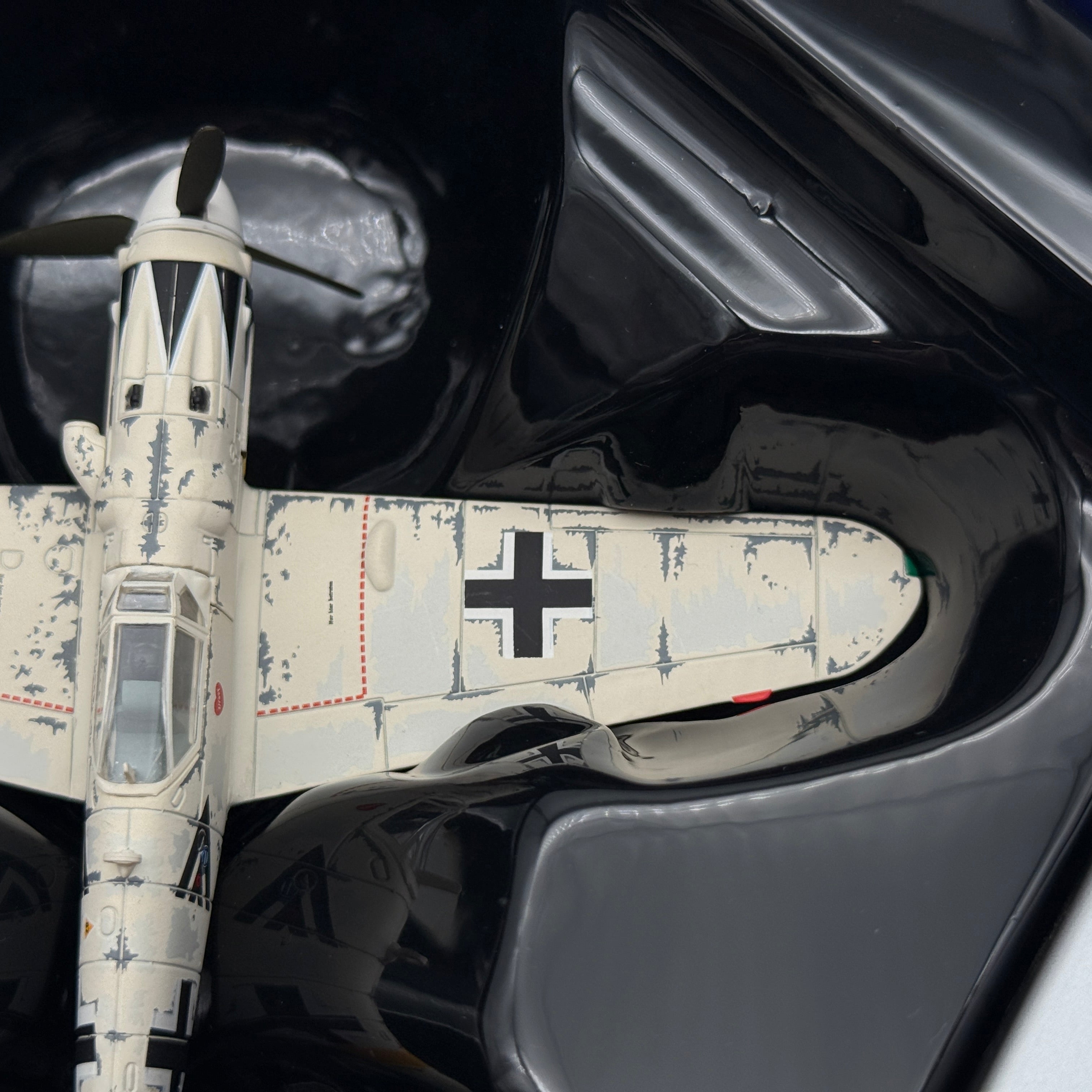 Corgi AA27101 1:72 Messerschmitt Bf 109G Luftwaffe 1./JG 53 Erich Hartmann 1945