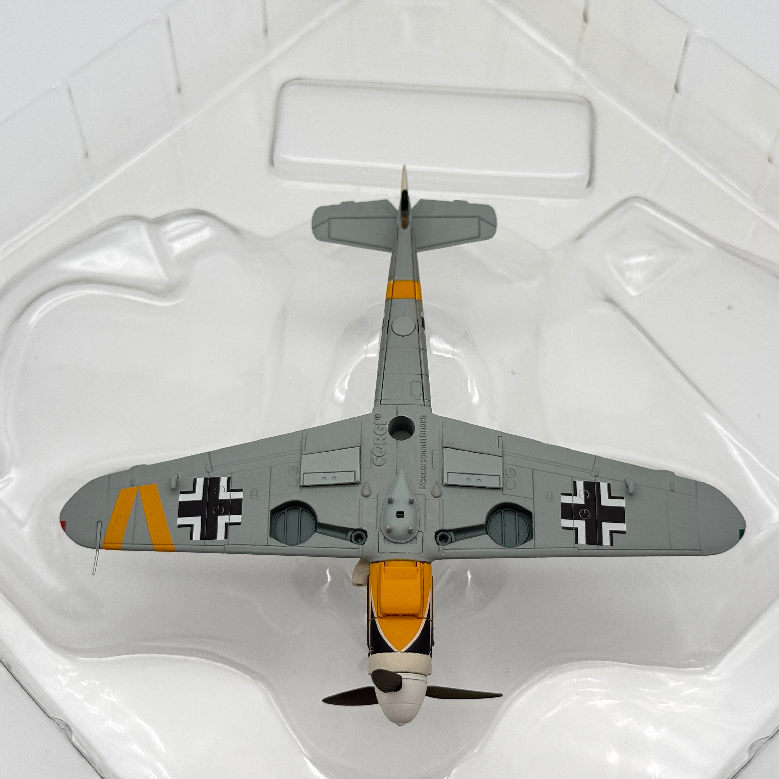Corgi AA27101 1:72 Messerschmitt Bf 109G Luftwaffe 1./JG 53 Erich Hartmann 1945