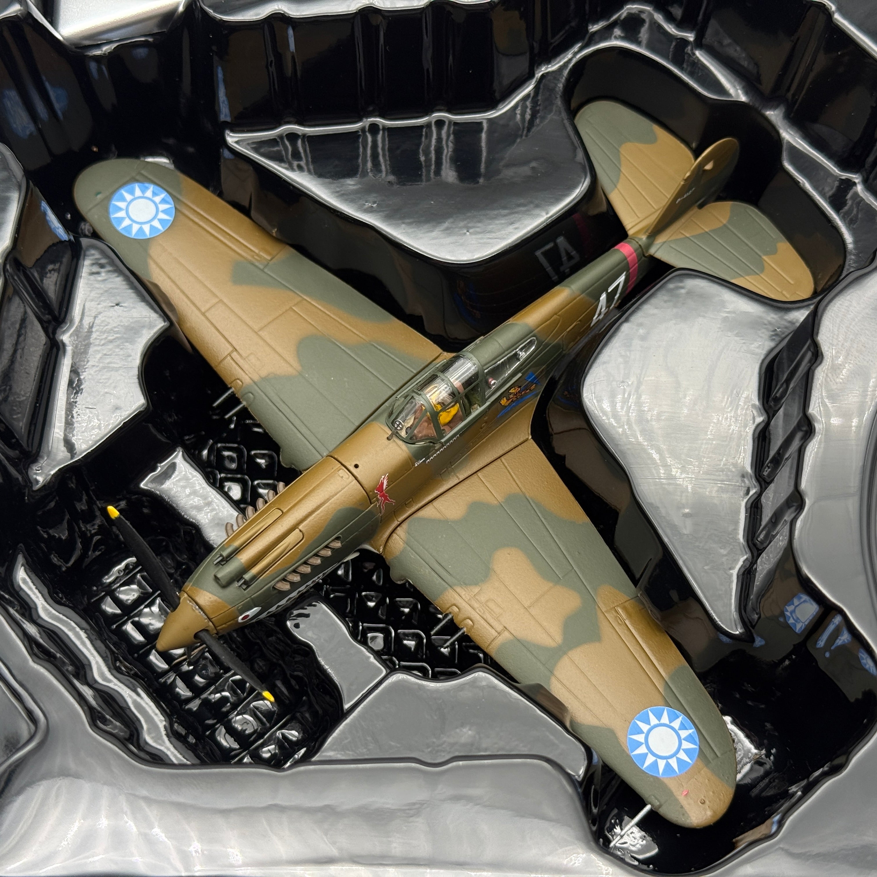 Corgi AA28104 1:72 Curtiss Hawk 81-A-2 P-8127 AVG Flying Tigers 1942