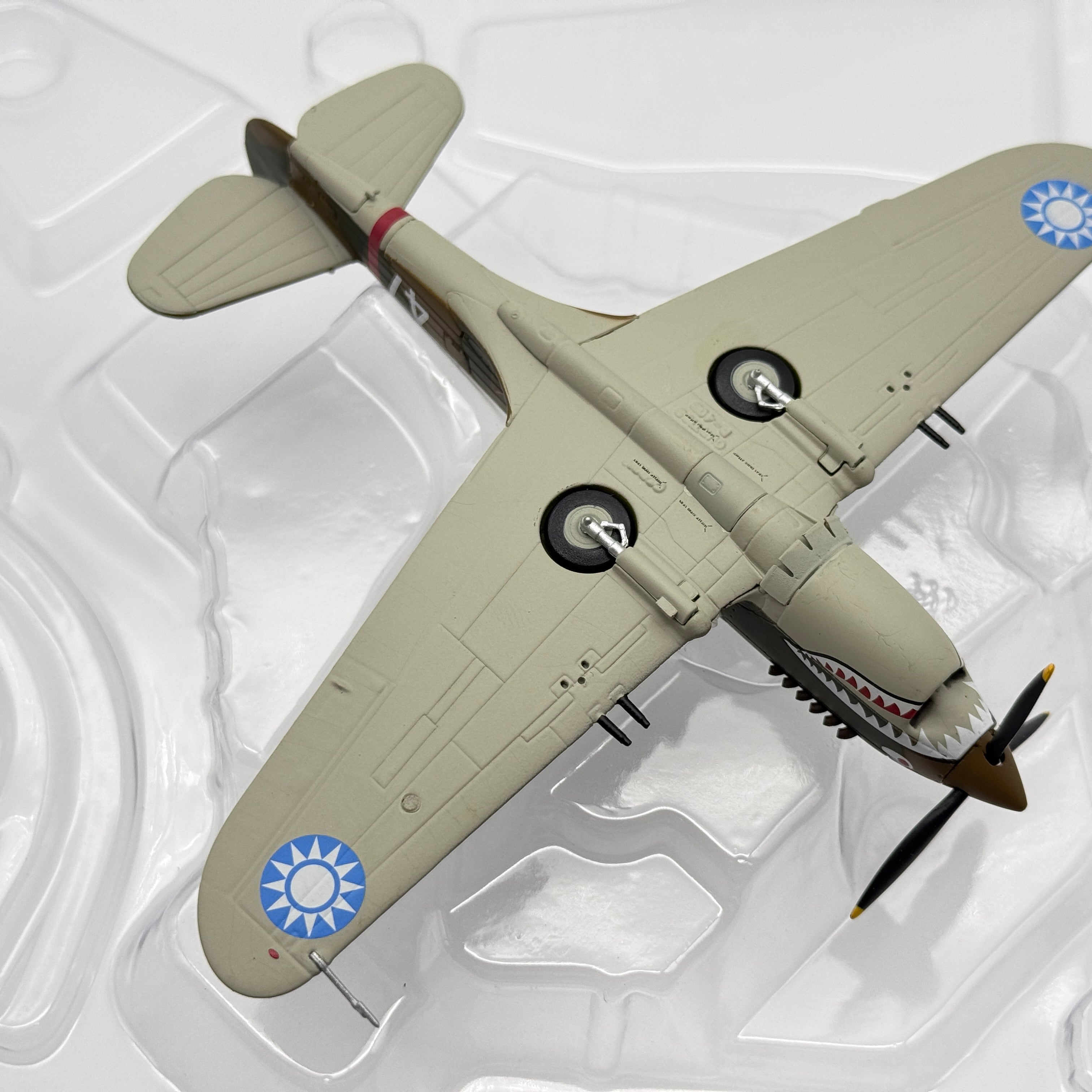 Corgi AA28104 1:72 Curtiss Hawk 81-A-2 P-8127 AVG Flying Tigers 1942