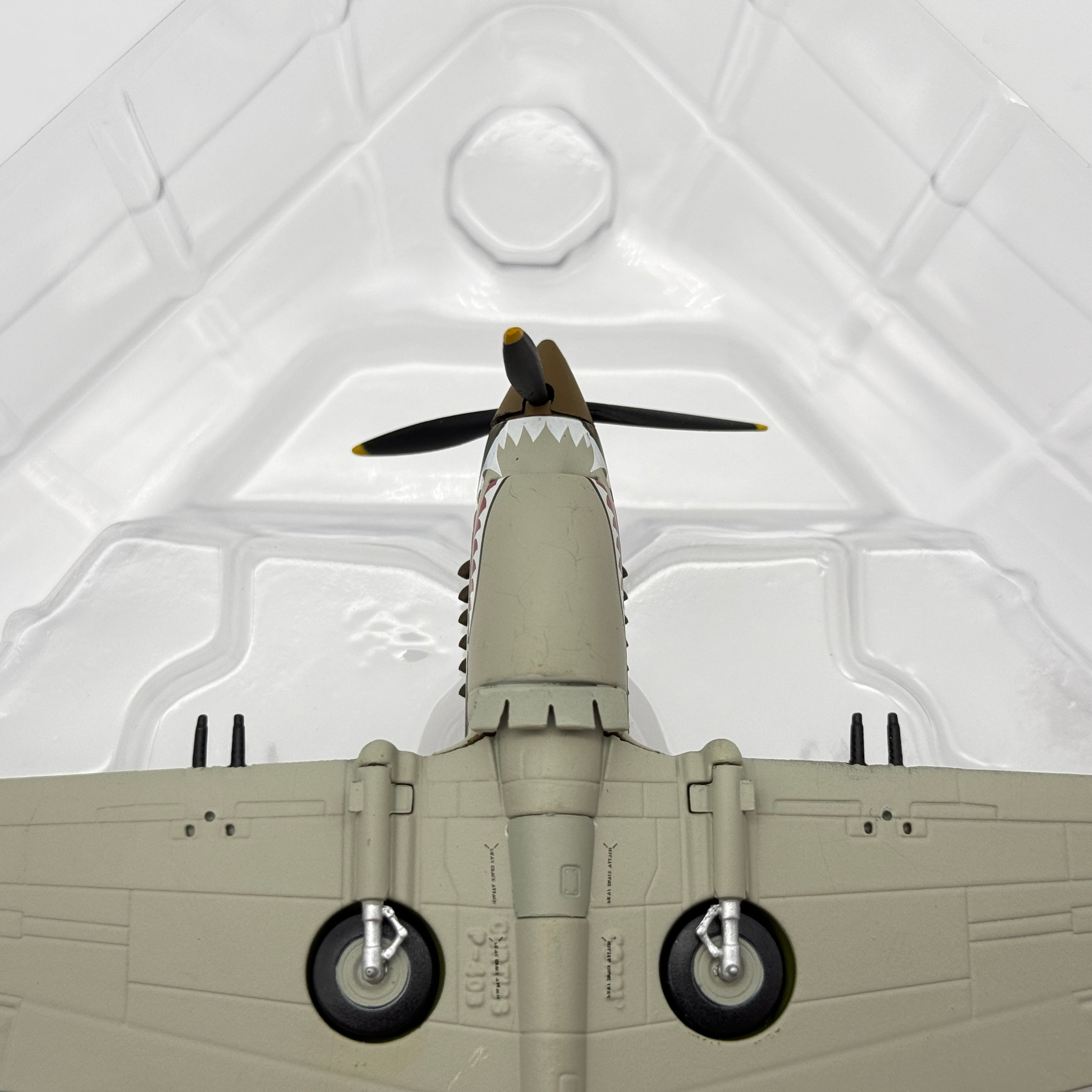Corgi AA28104 1:72 Curtiss Hawk 81-A-2 P-8127 AVG Flying Tigers 1942