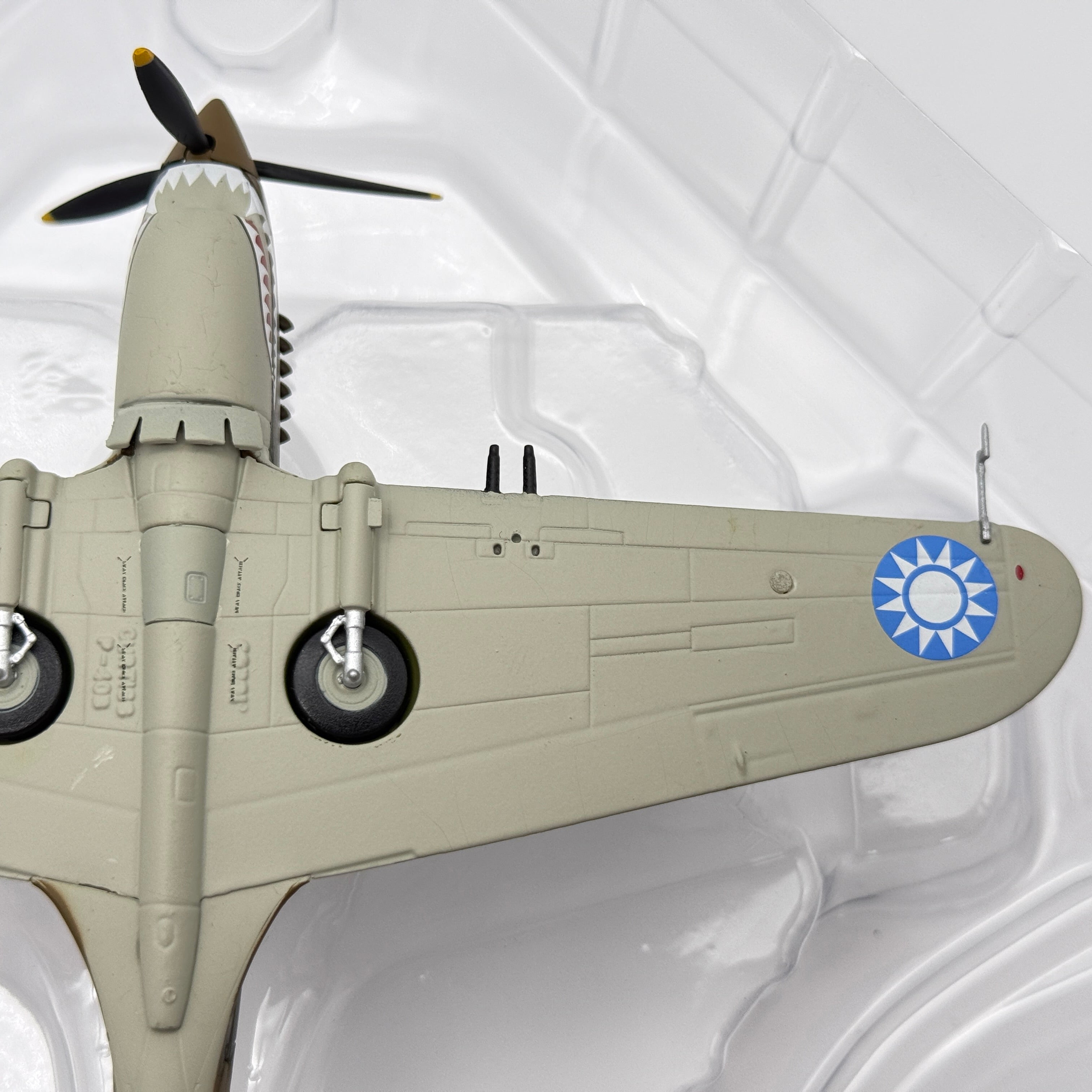 Corgi AA28104 1:72 Curtiss Hawk 81-A-2 P-8127 AVG Flying Tigers 1942