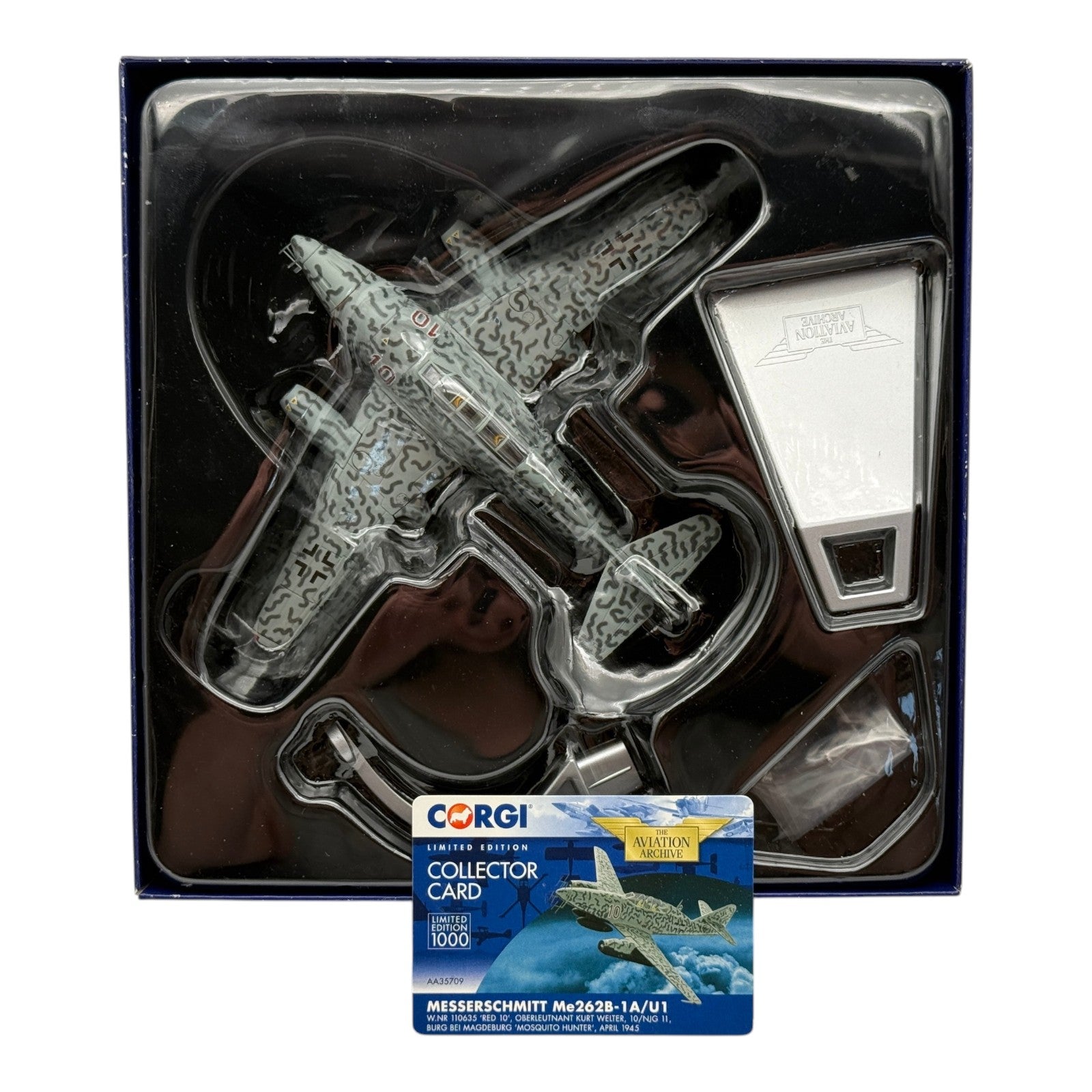 Corgi AA35709 1:72 Messerschmitt Me 262B Luftwaffe 10./NJG 11 Kurt Welter Red 10