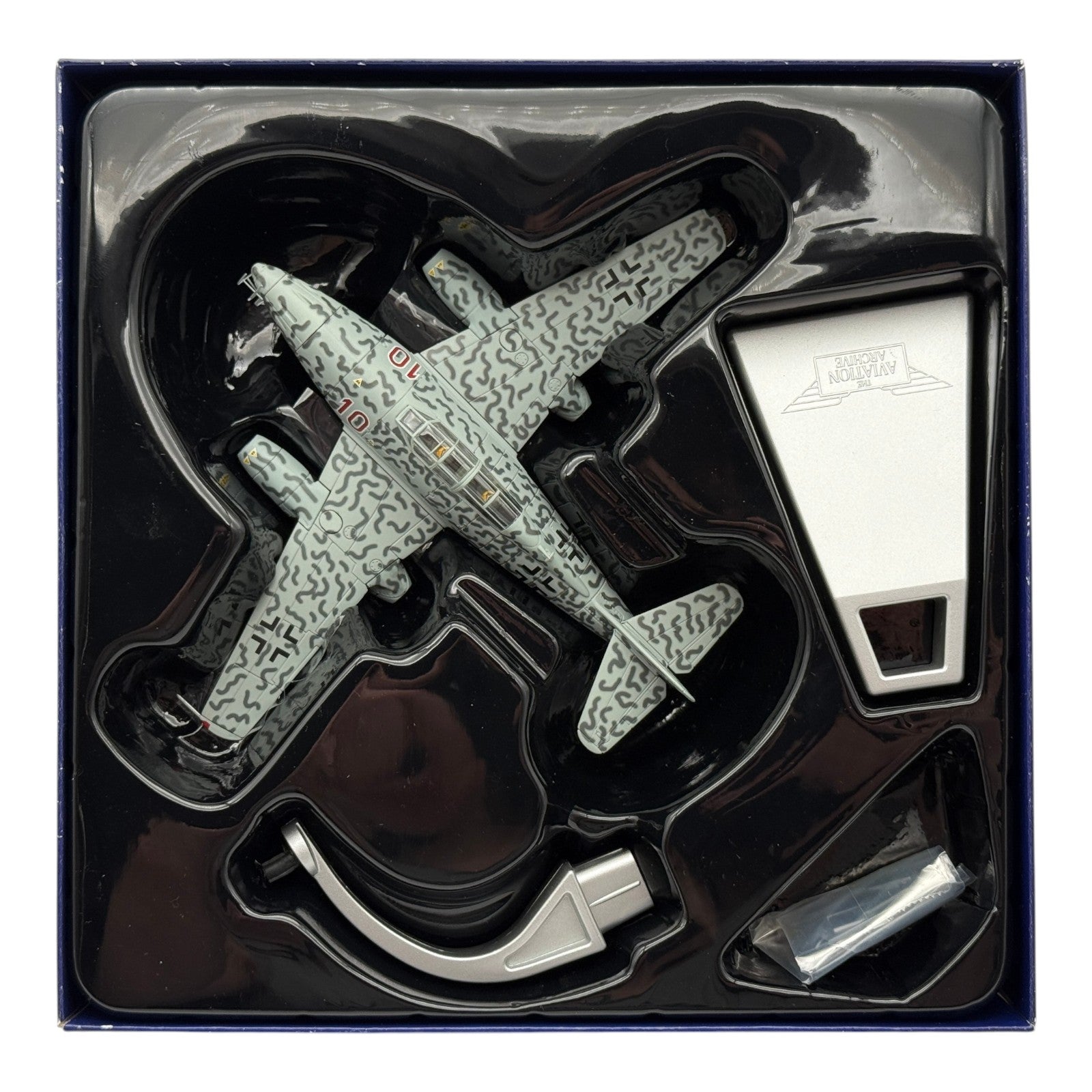 Corgi AA35709 1:72 Messerschmitt Me 262B Luftwaffe 10./NJG 11 Kurt Welter Red 10