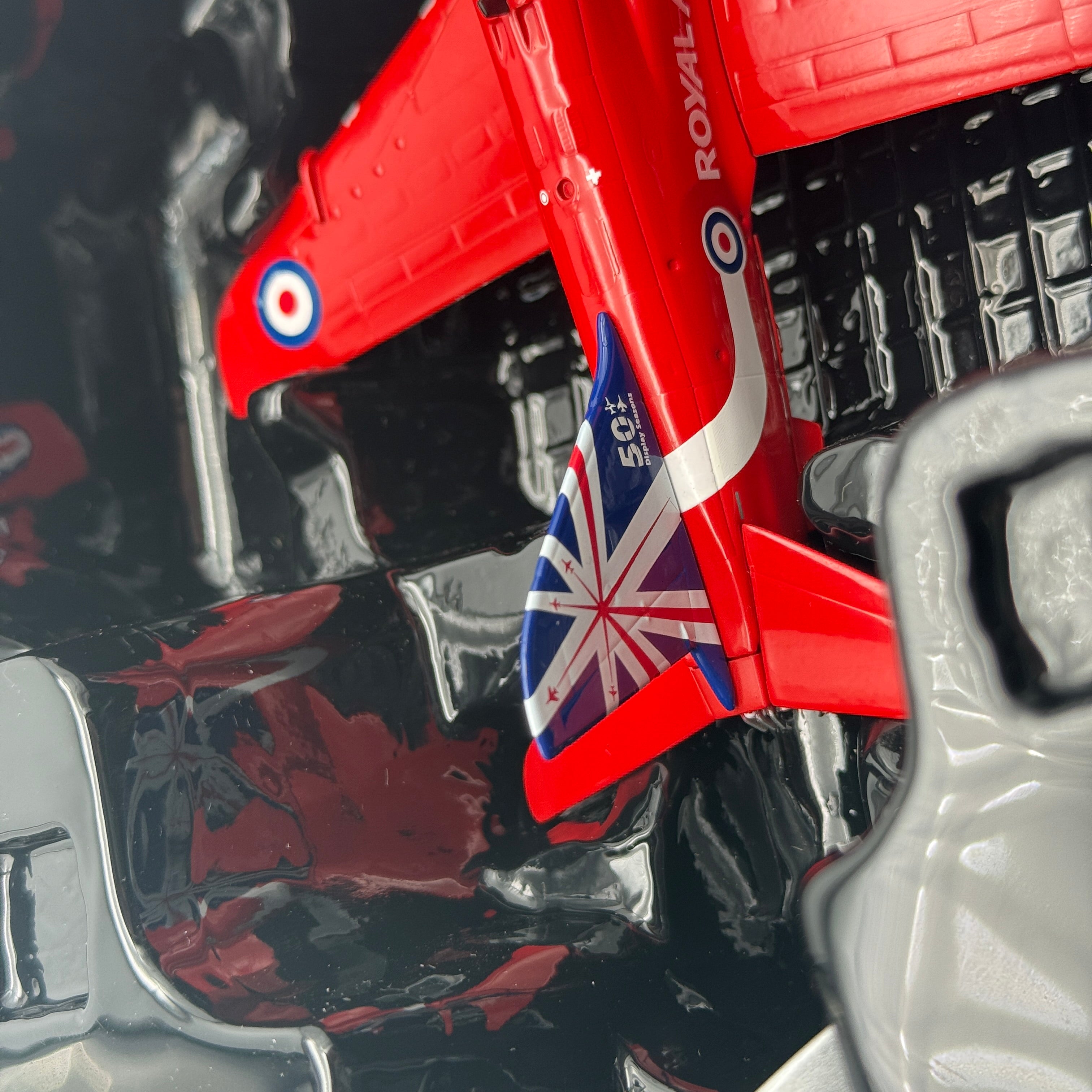 Corgi AA36011 1:72 BAE Hawk T.Mk 1 RAF Red Arrows 50th Season 2014