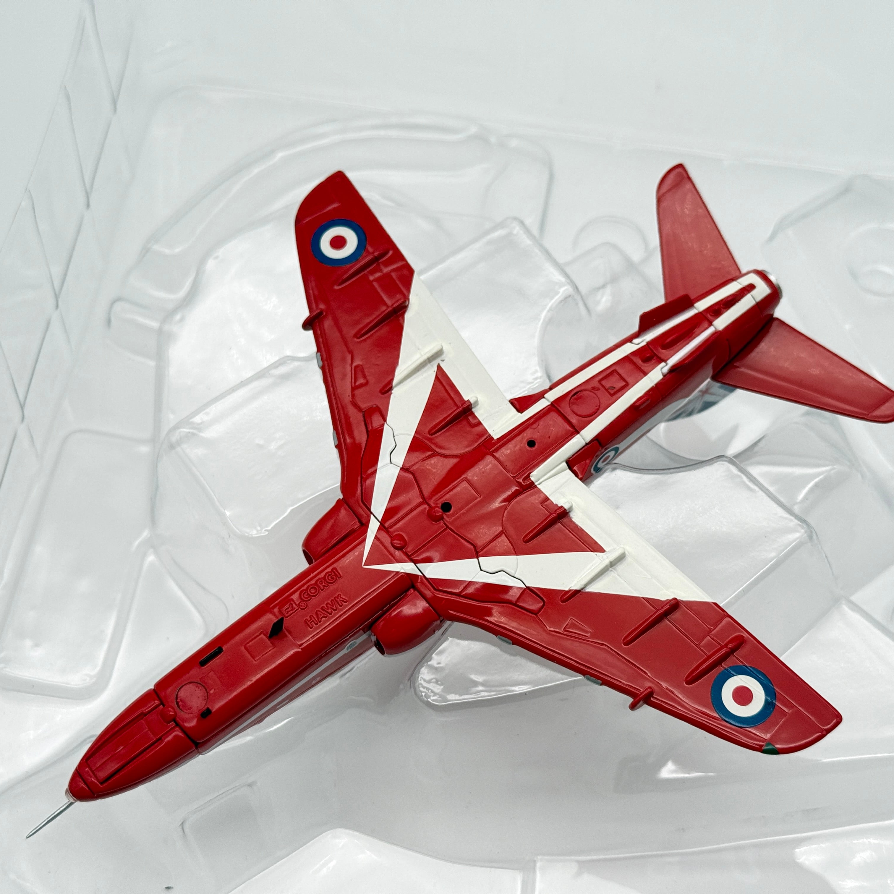 Corgi AA36011 1:72 BAE Hawk T.Mk 1 RAF Red Arrows 50th Season 2014