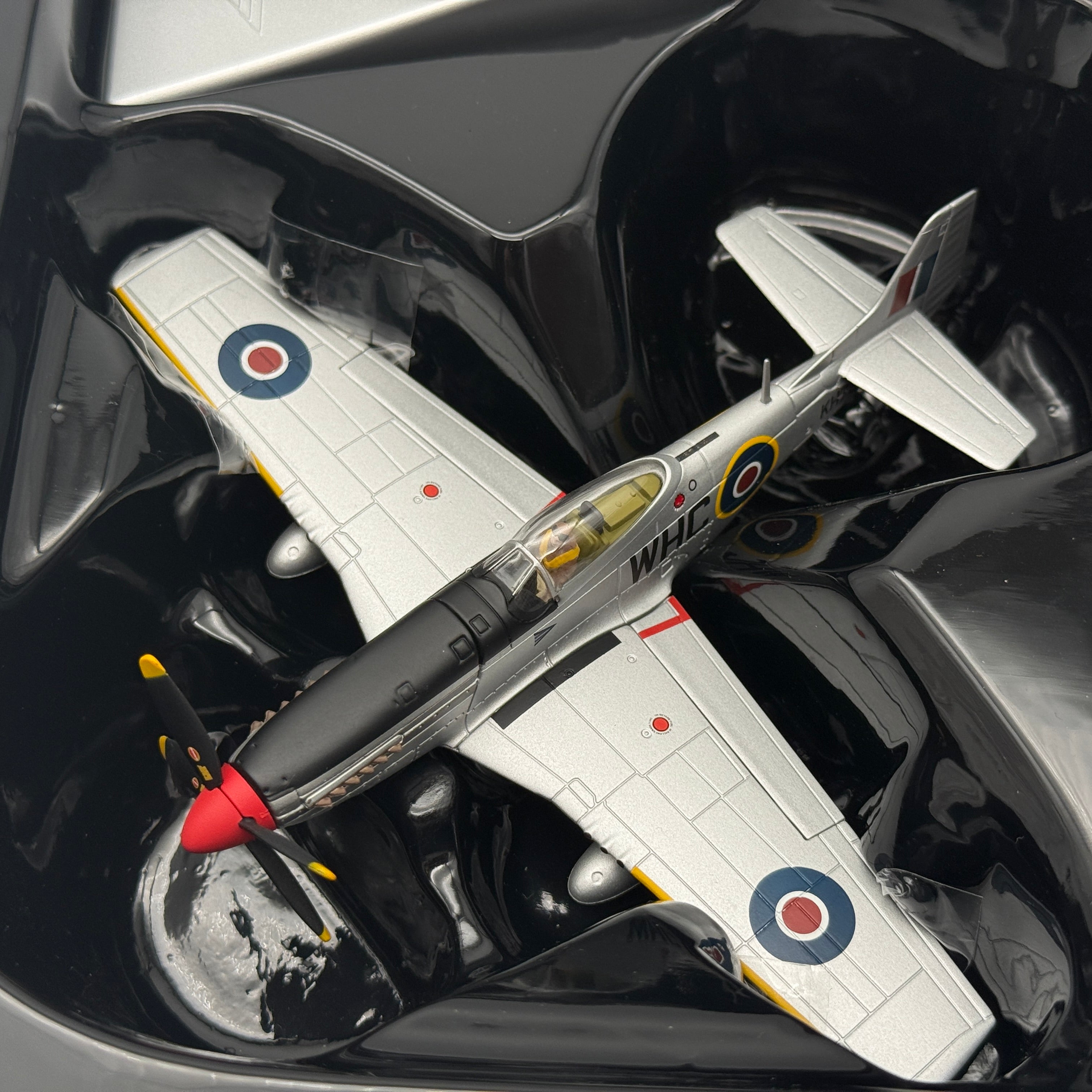 Corgi AA27703 1:72 Mustang Mk IV RAF No.150 Wing Werner Christie 1945