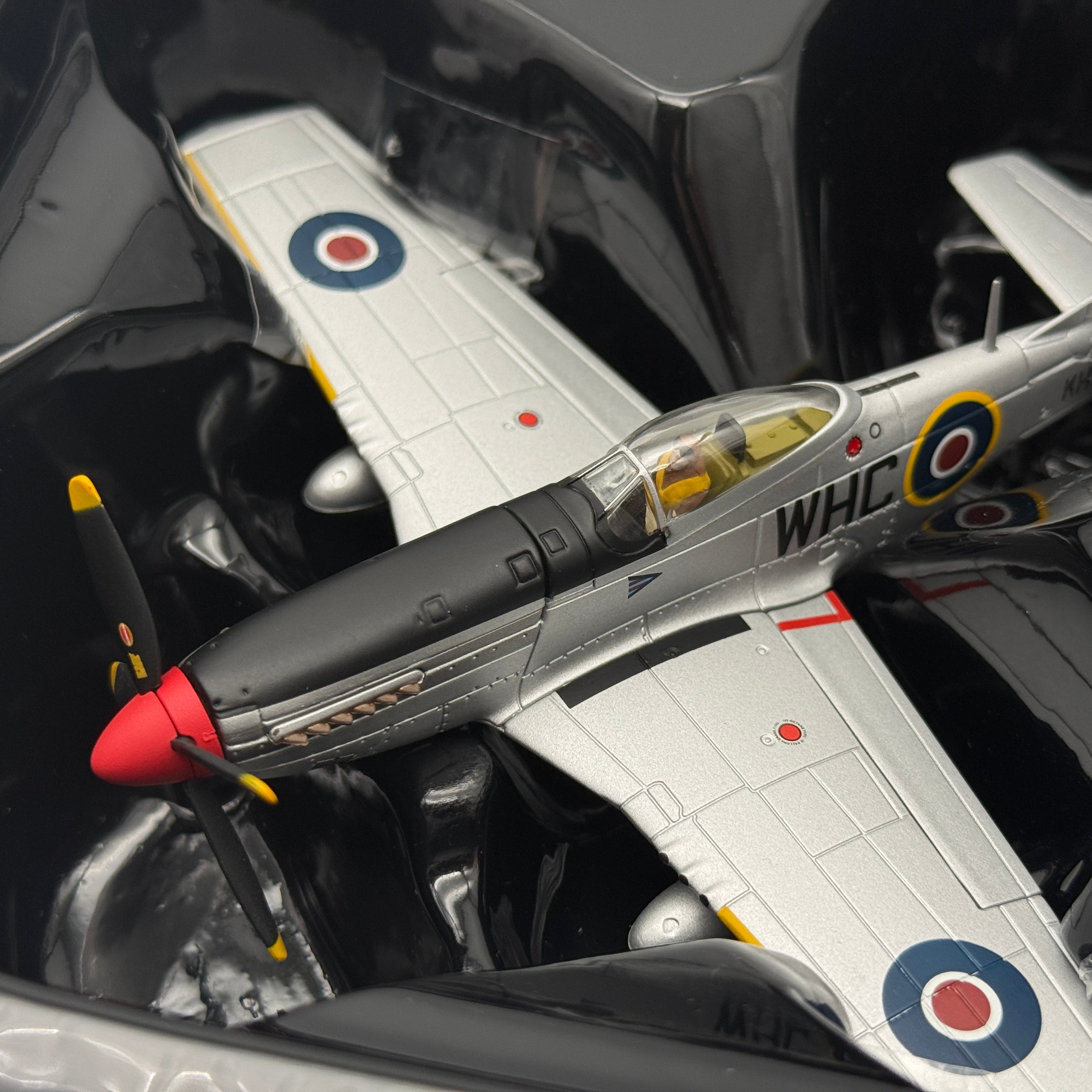 Corgi AA27703 1:72 Mustang Mk IV RAF No.150 Wing Werner Christie 1945