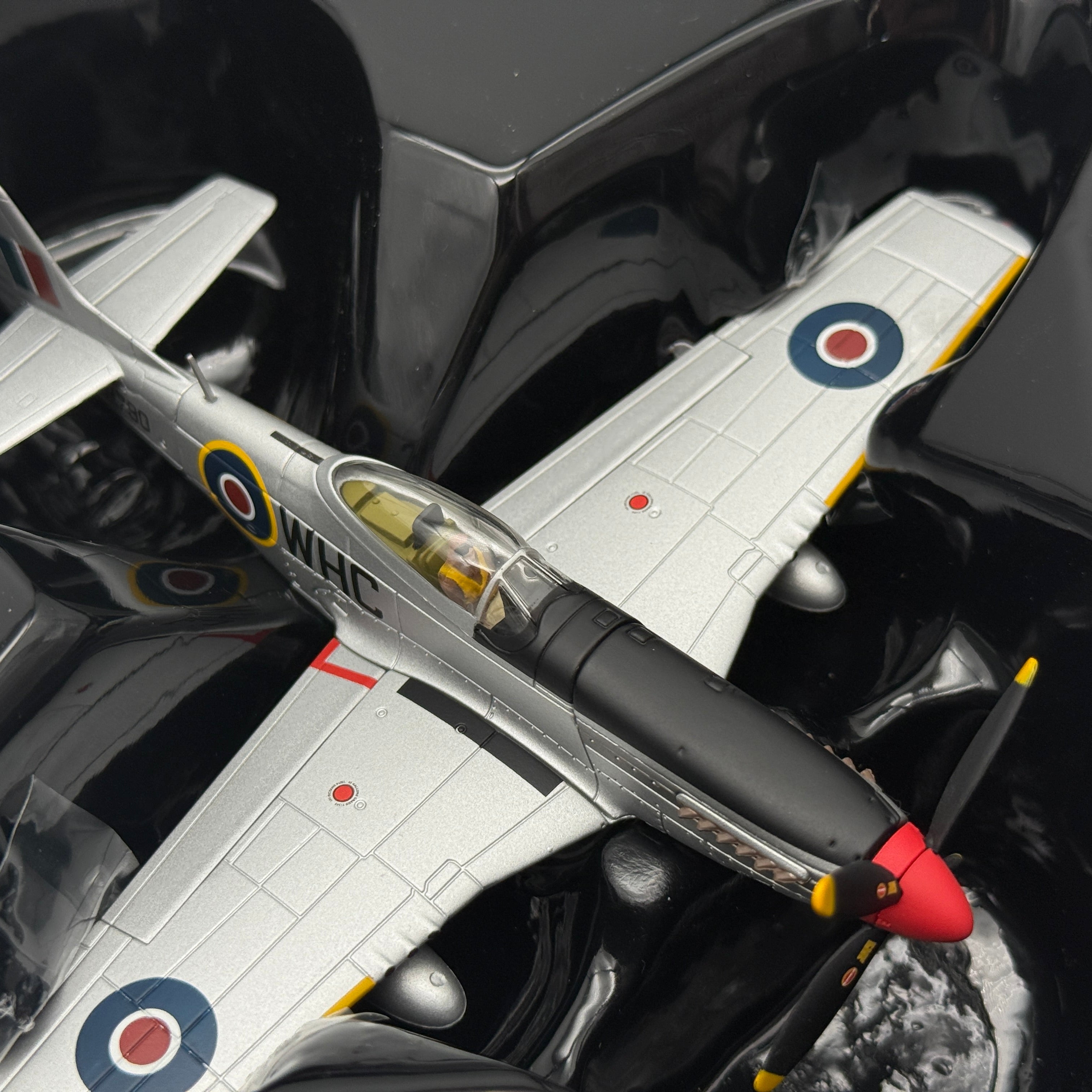 Corgi AA27703 1:72 Mustang Mk IV RAF No.150 Wing Werner Christie 1945