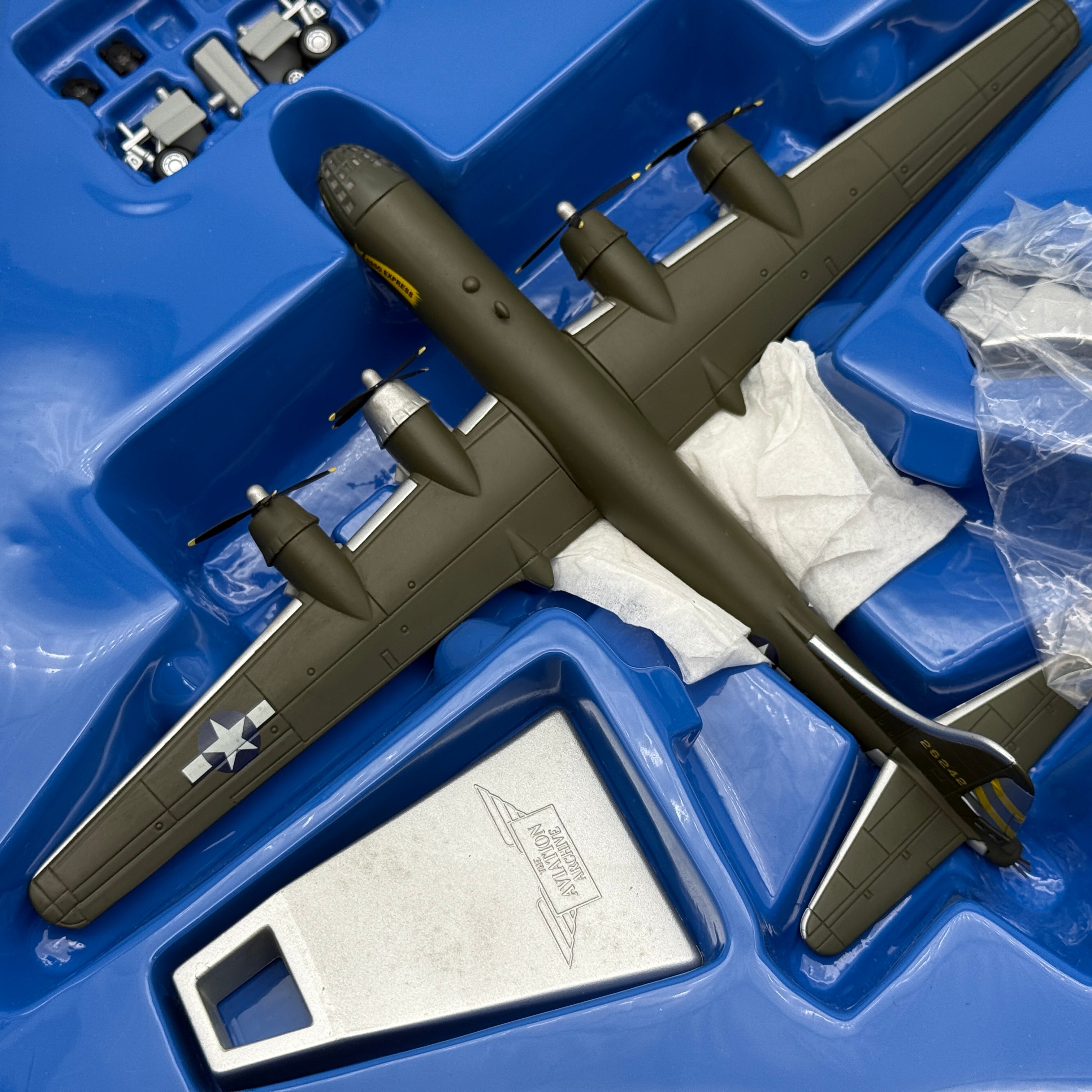Corgi AA31801 1:144 Boeing B-29 Superfortress USAAF 58th BW Esso Express