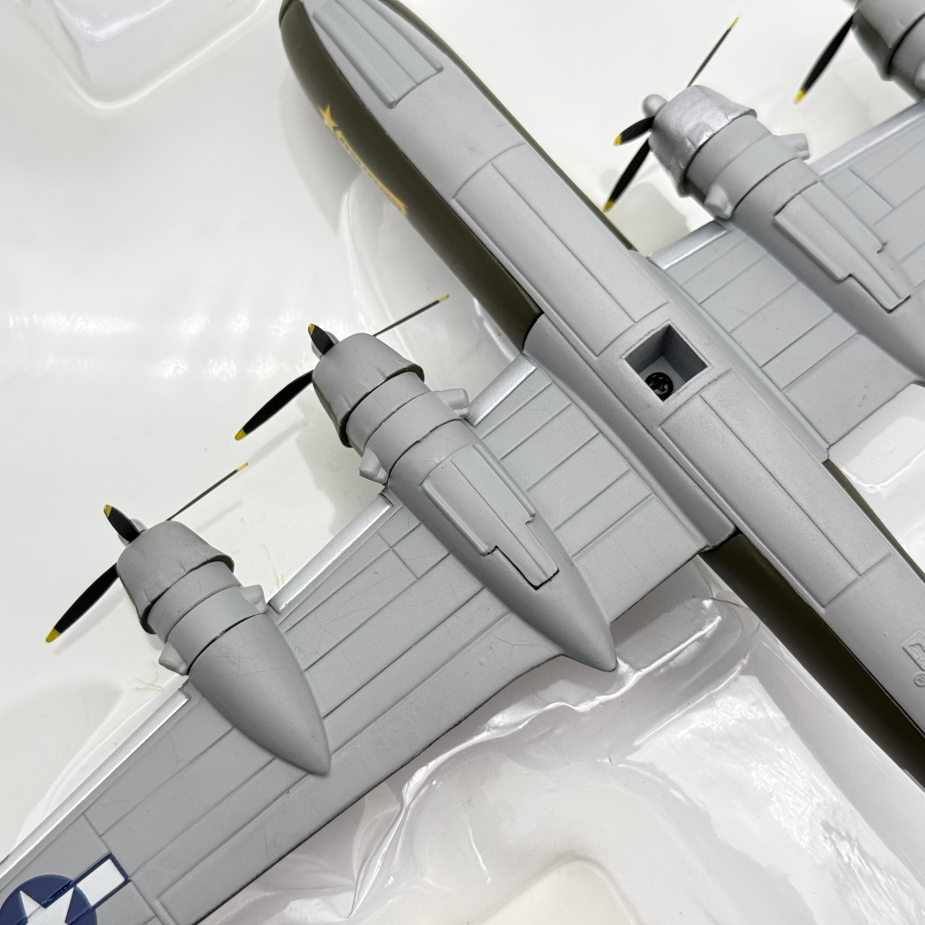 Corgi AA31801 1:144 Boeing B-29 Superfortress USAAF 58th BW Esso Express