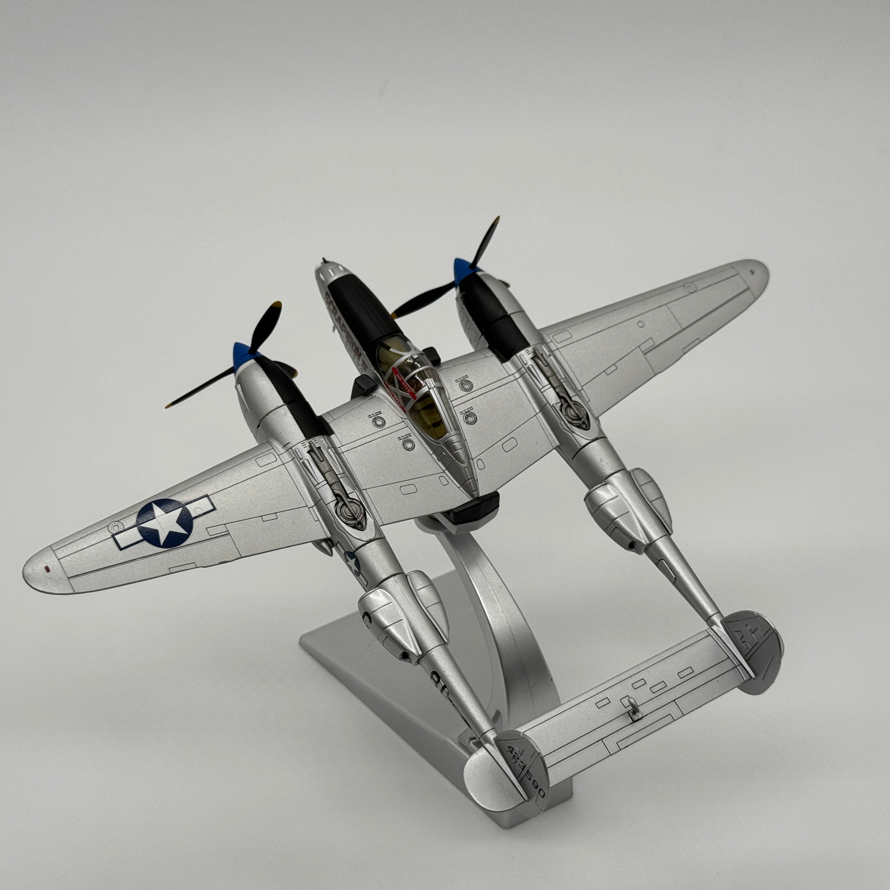 Corgi AA36613 1:72 Lockheed P-38J Lightning USAAF 367th FG Scrapiron IV 1944